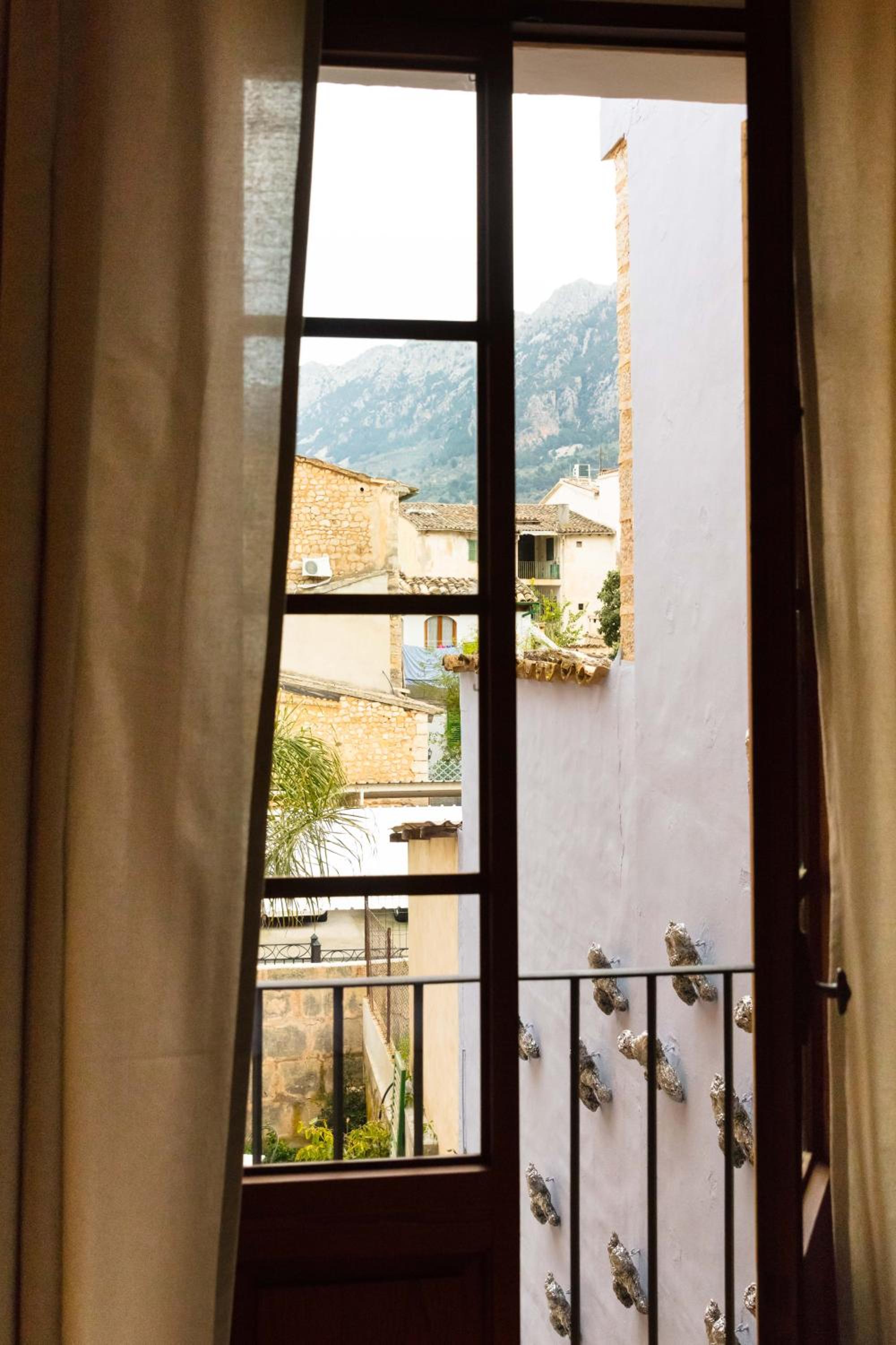 Double Room with Mountain View