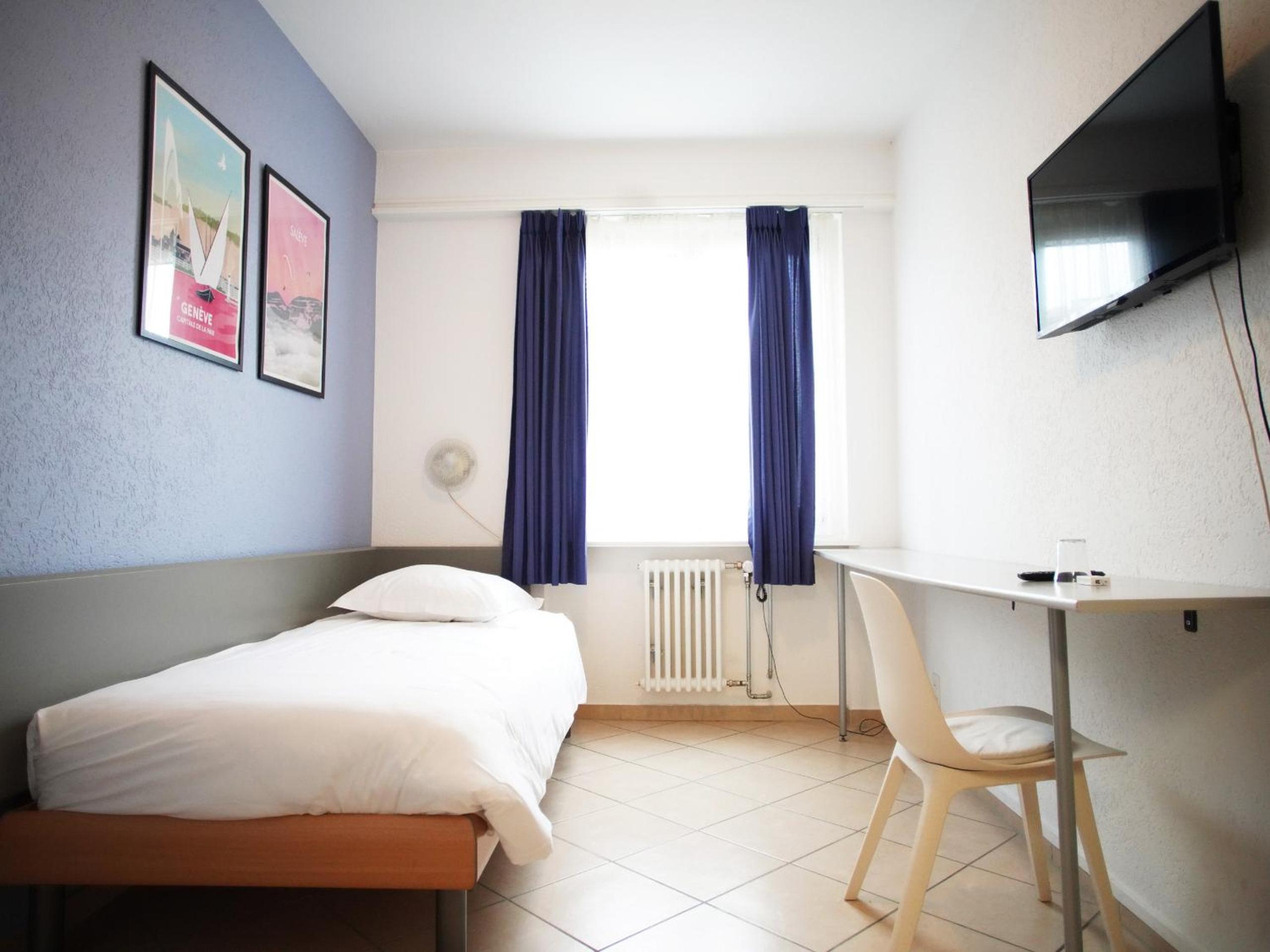 Single Room with Shared Shower and Toilet