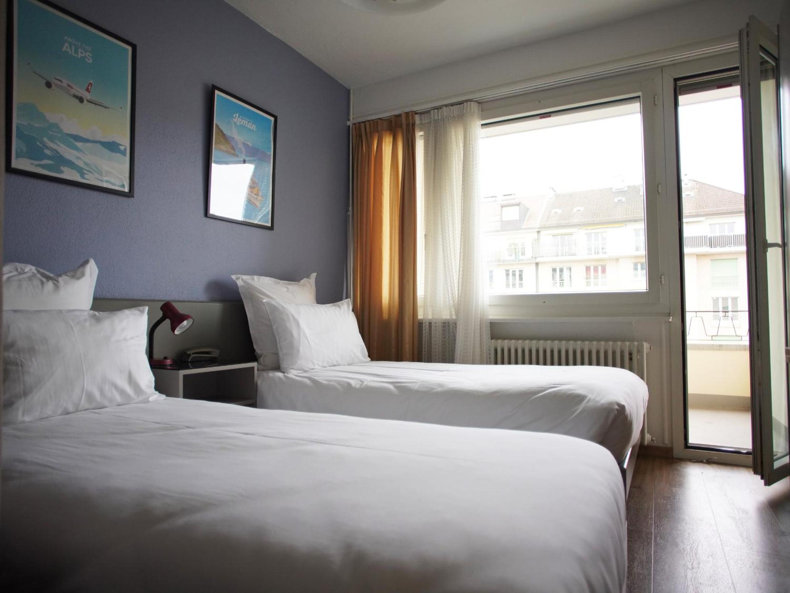 Twin Room with Shower