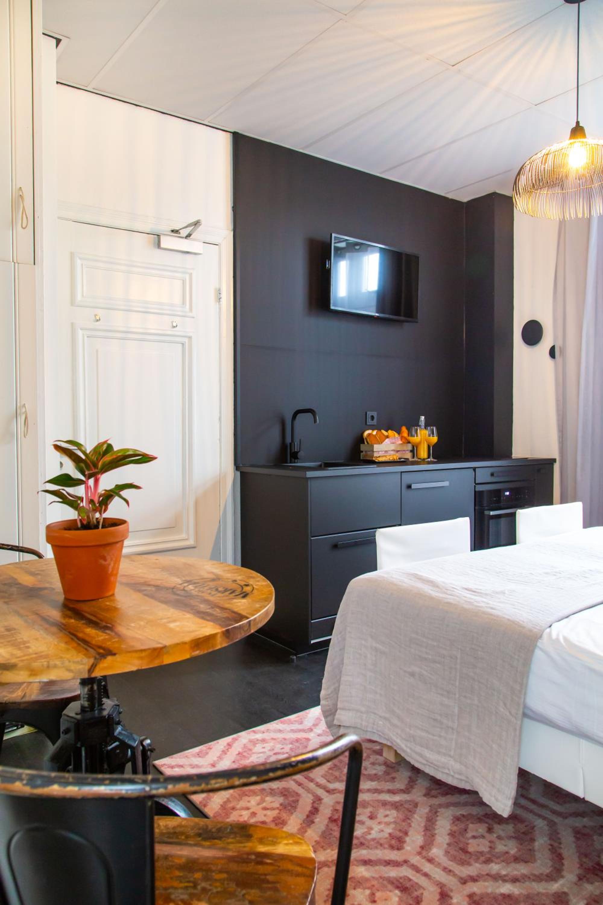 Deluxe Double Room with Bath