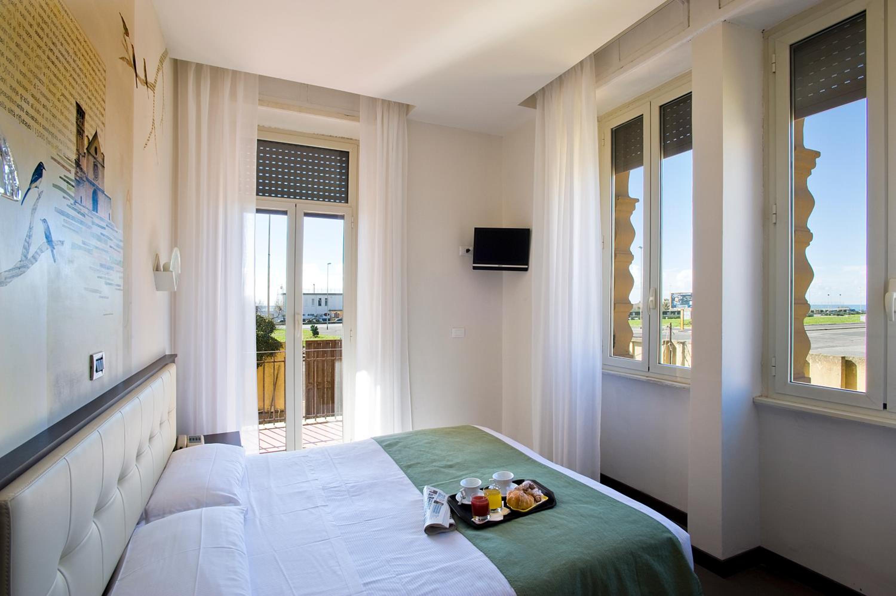 Double or Twin Room with Sea View