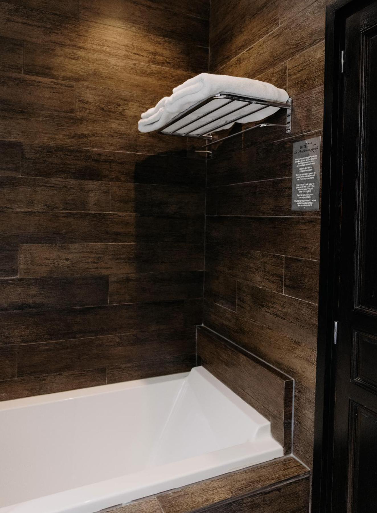 Comfort Room with Terrace