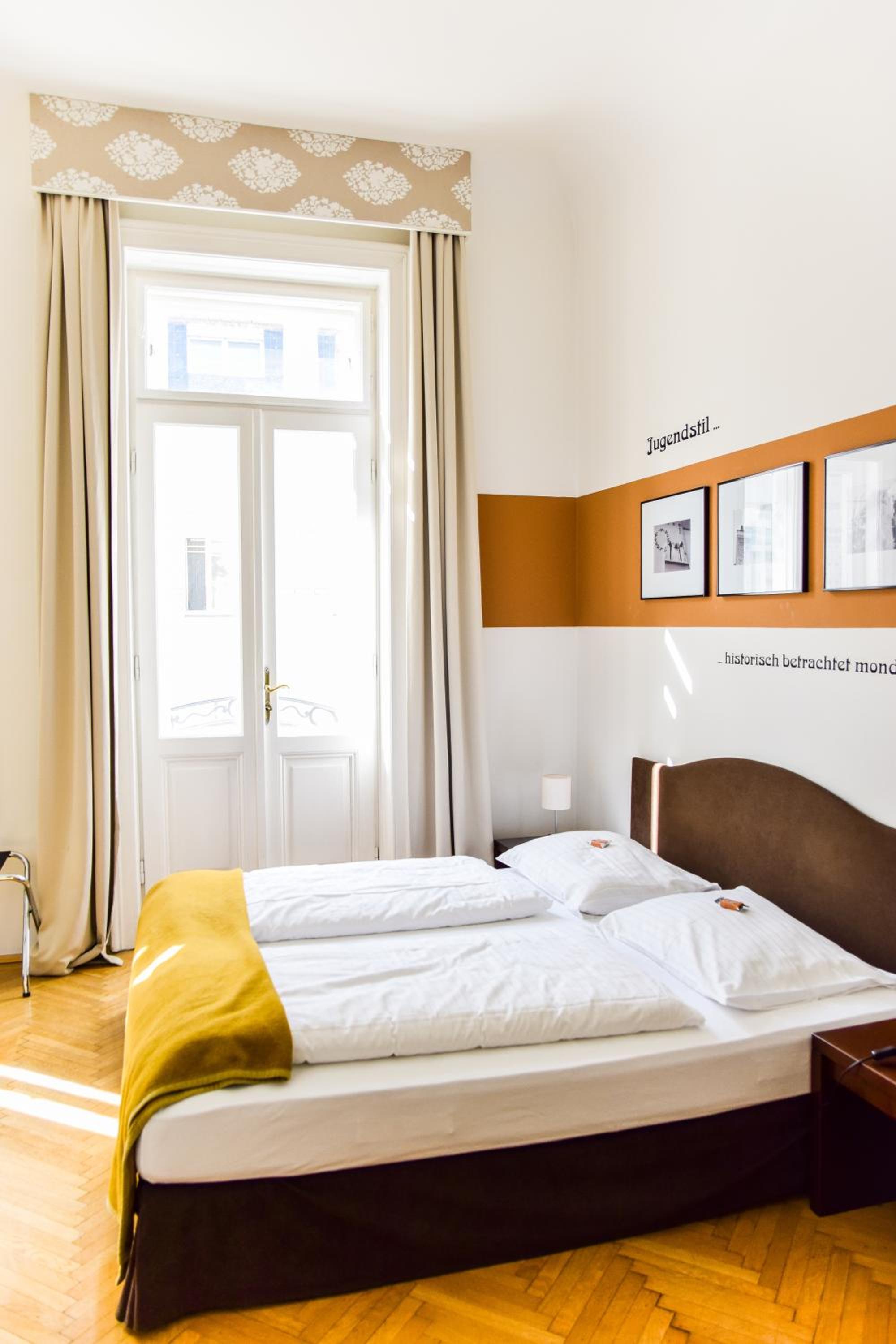 Grand Double Room with Private Bathroom