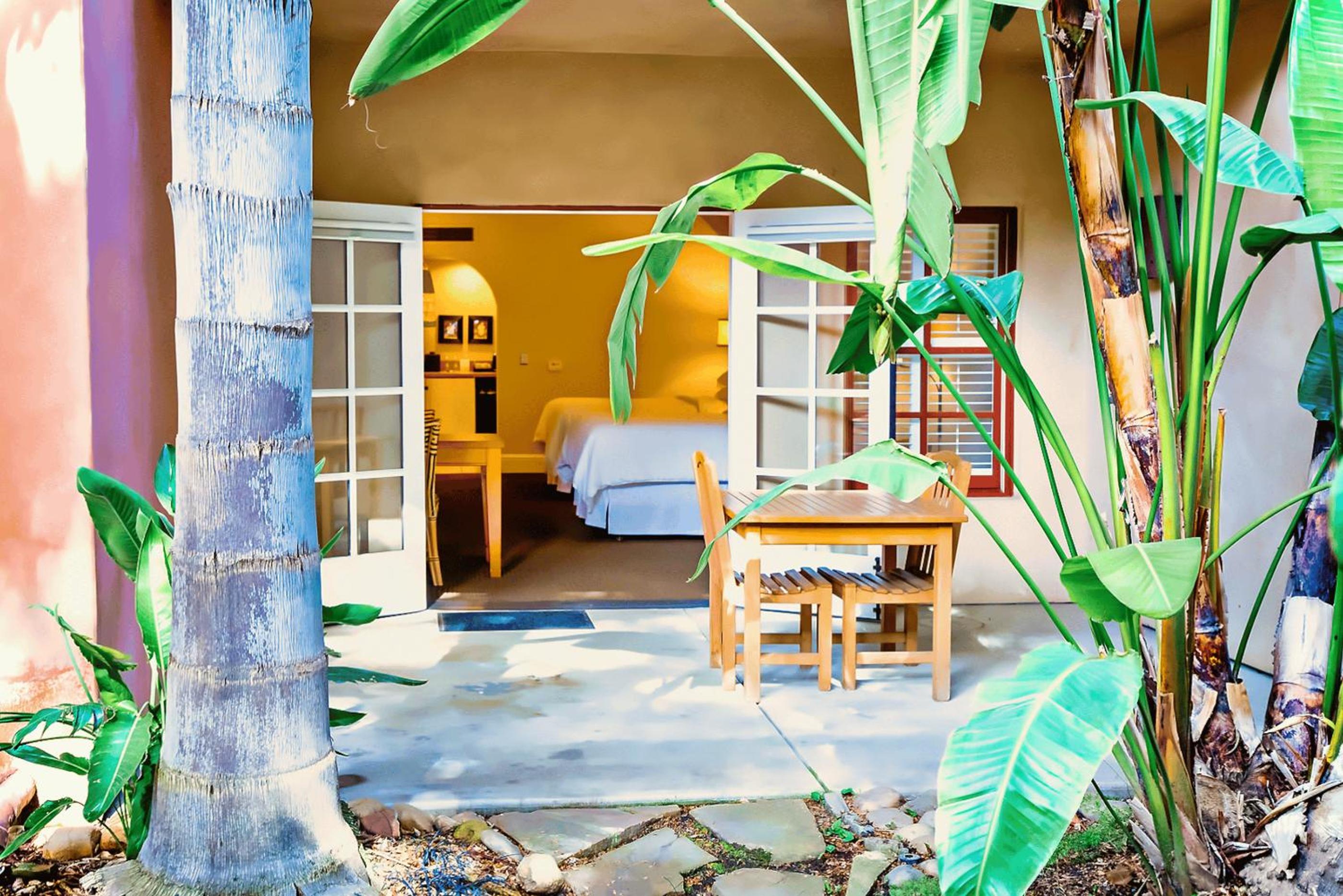 Deluxe Queen Room with Two Queen Beds