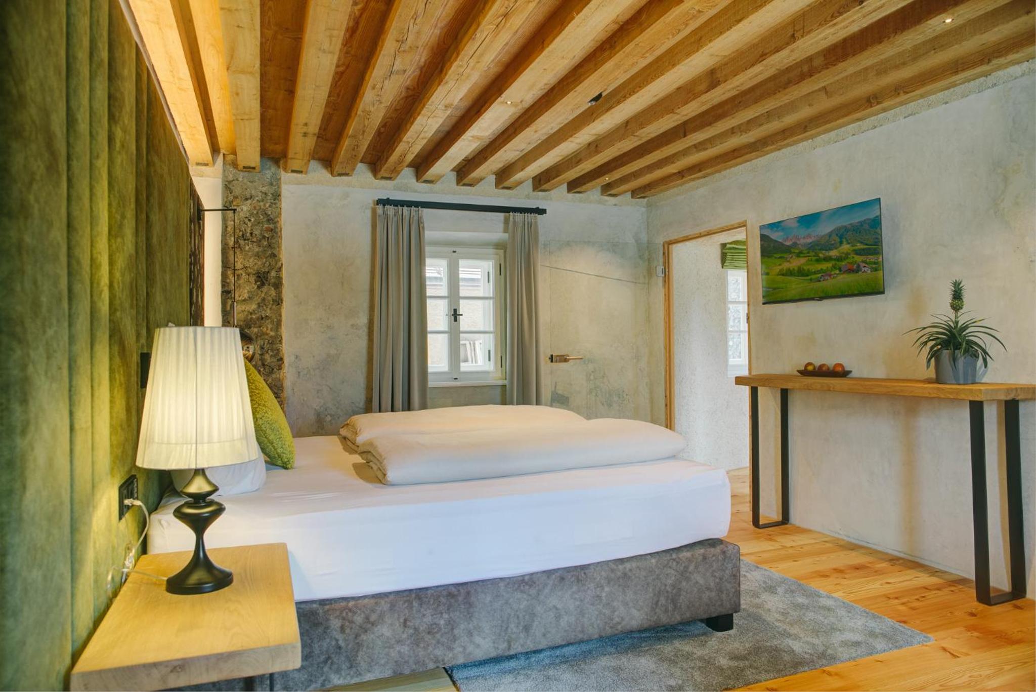 Suite with Mountain View