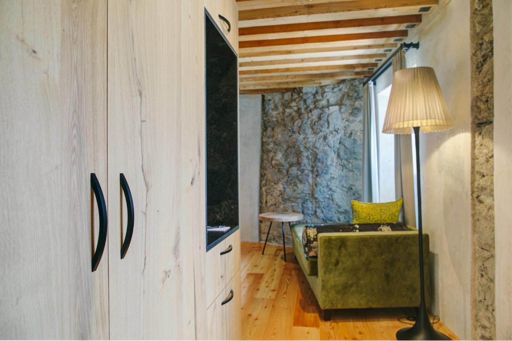 Suite with Mountain View