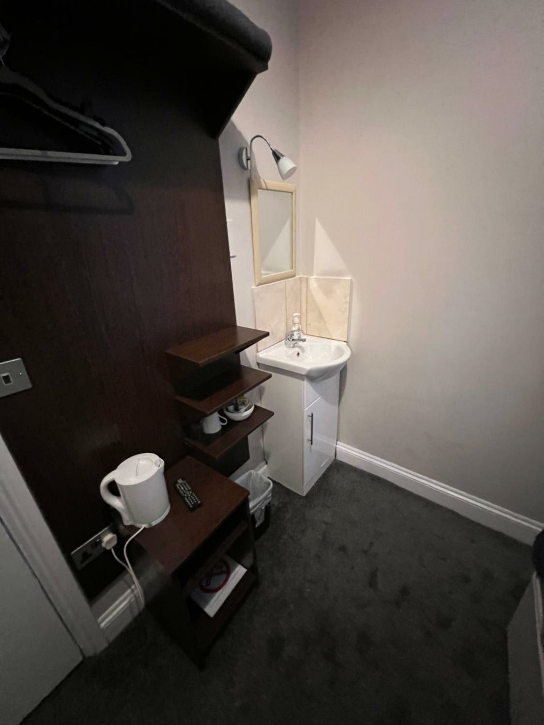 Single Room with Shared Bathroom