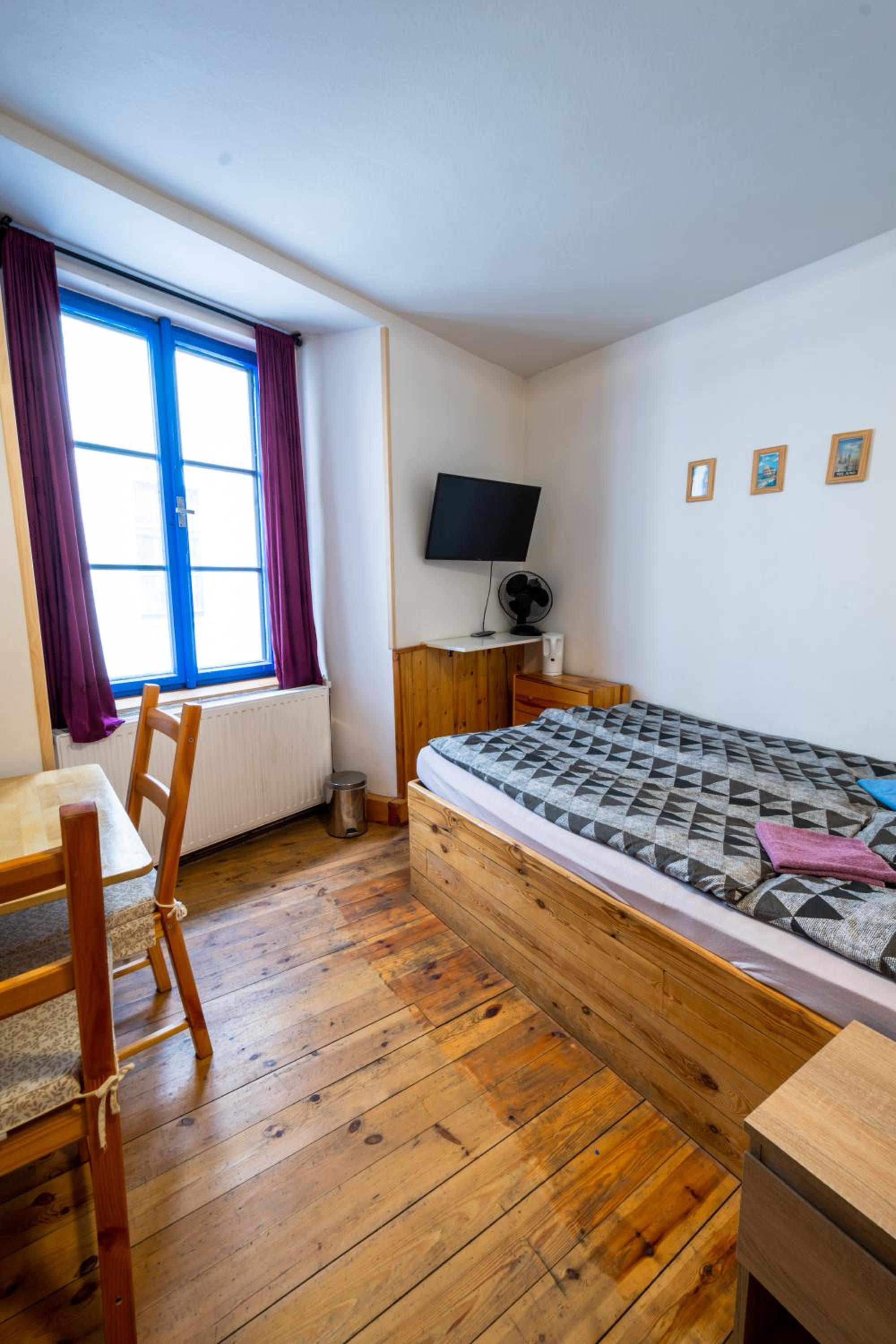 Deluxe Double Room with Shower