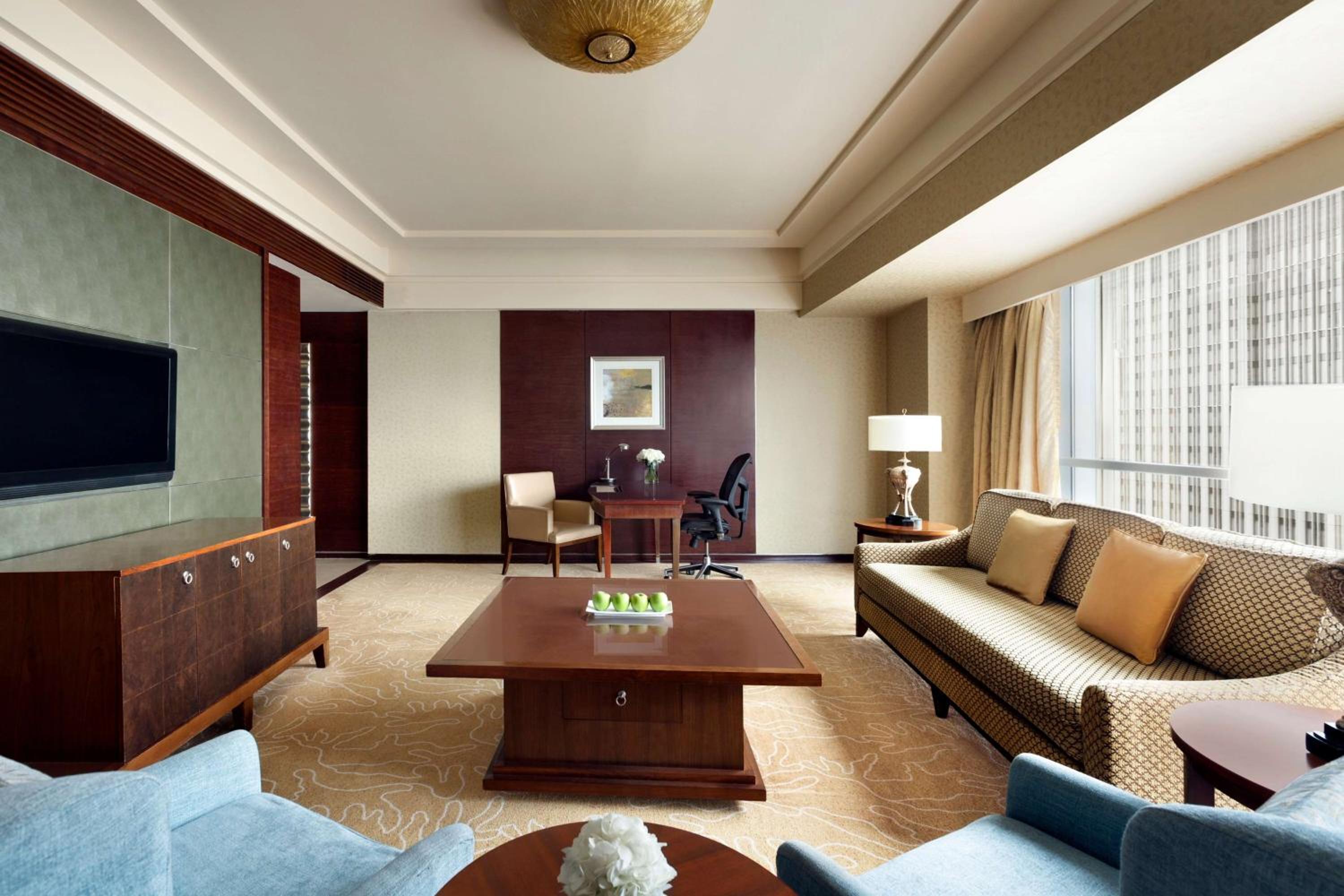 Executive King Suite - Valley Wing