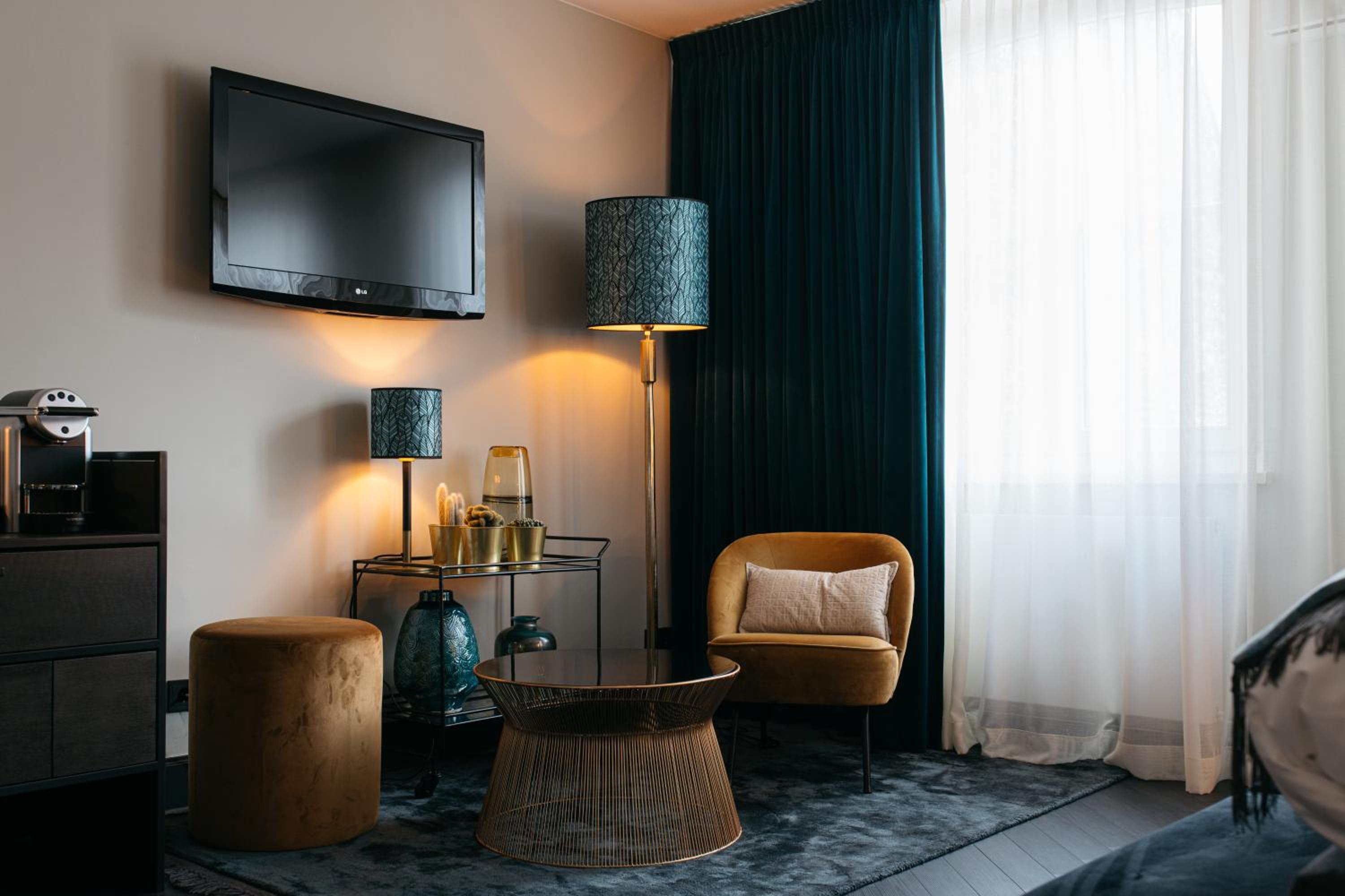 Superior King Room