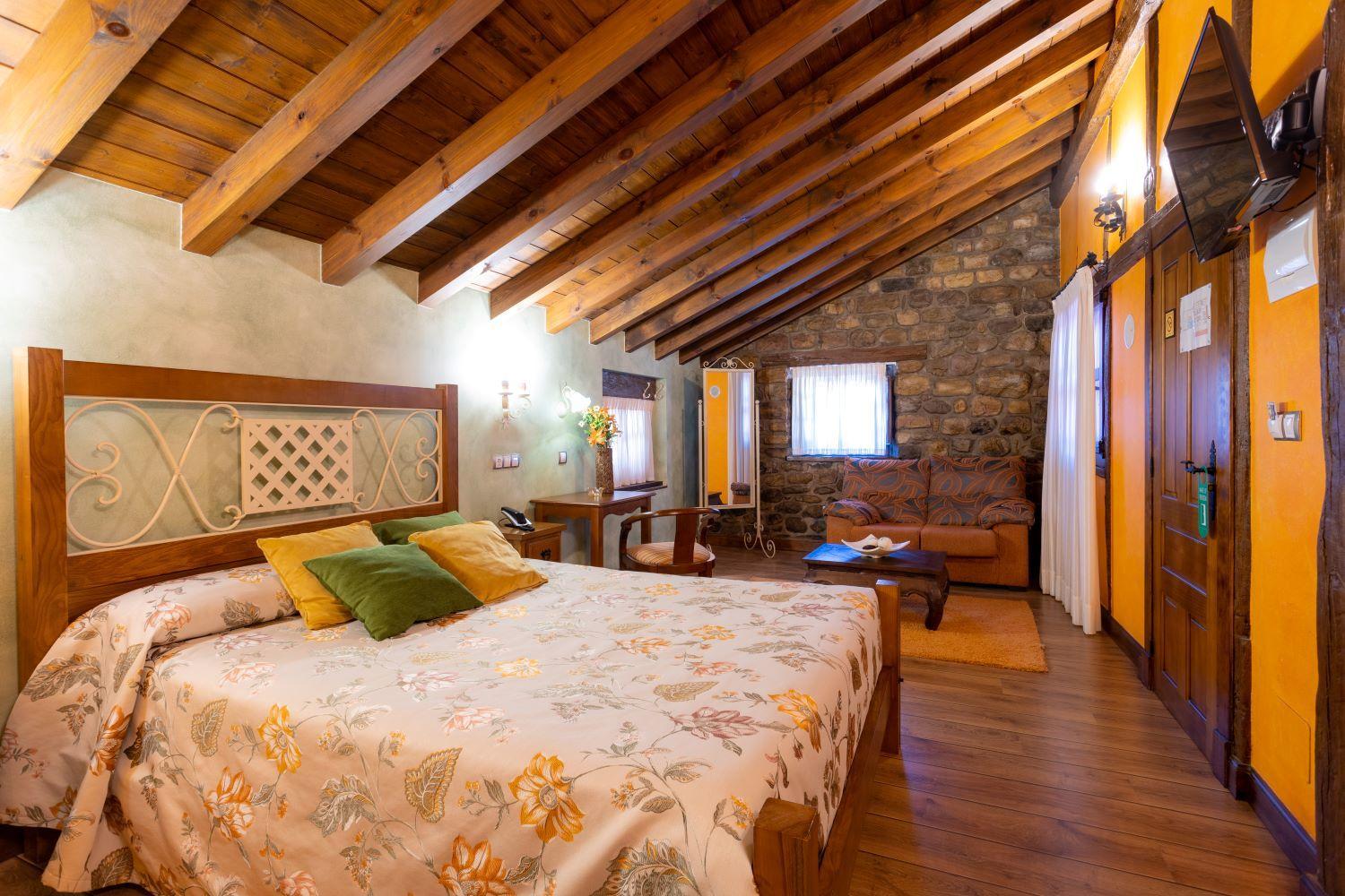 Junior Suite with hydromassage bath