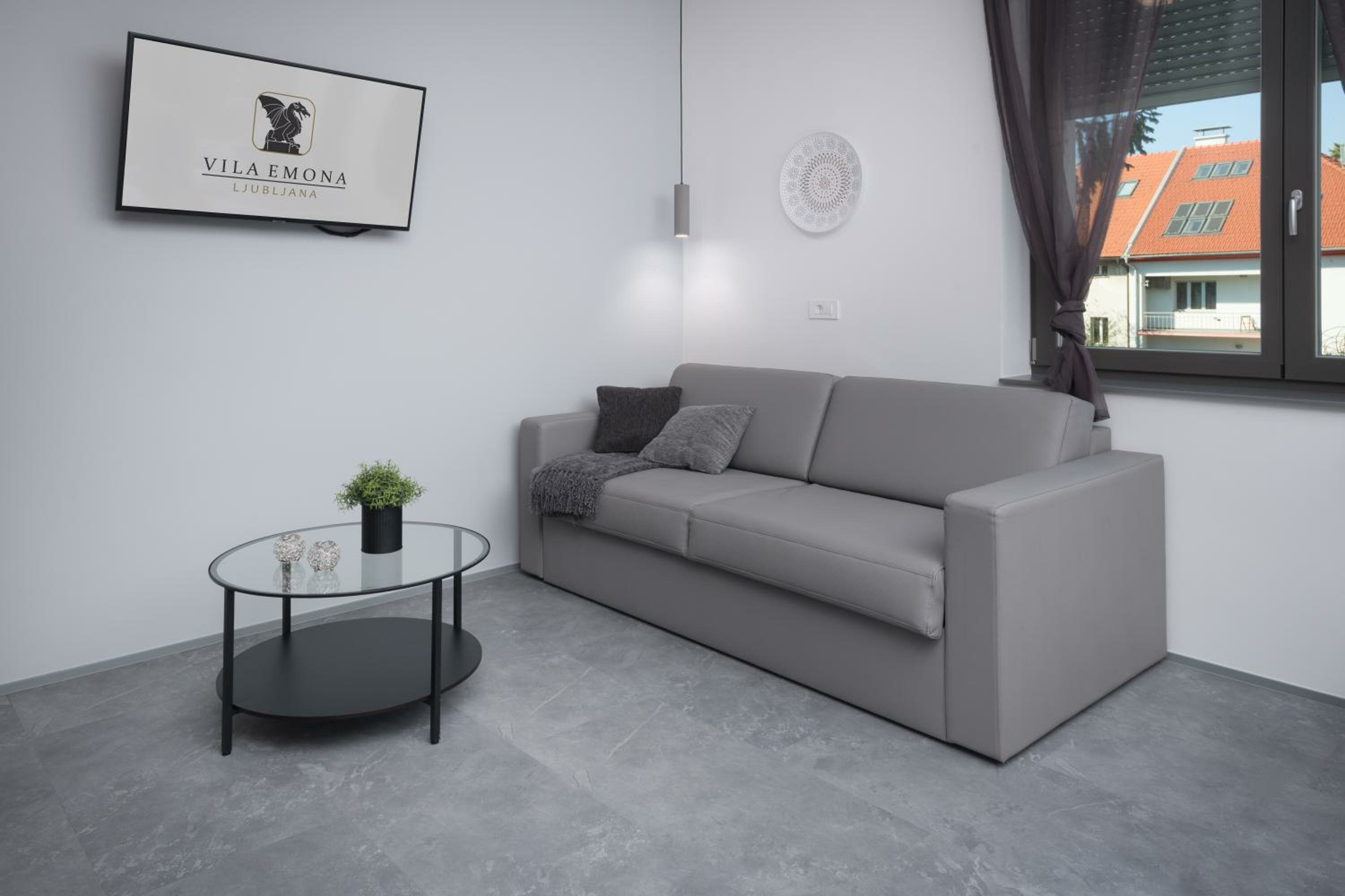 Premium Studio with Garden View (#7)