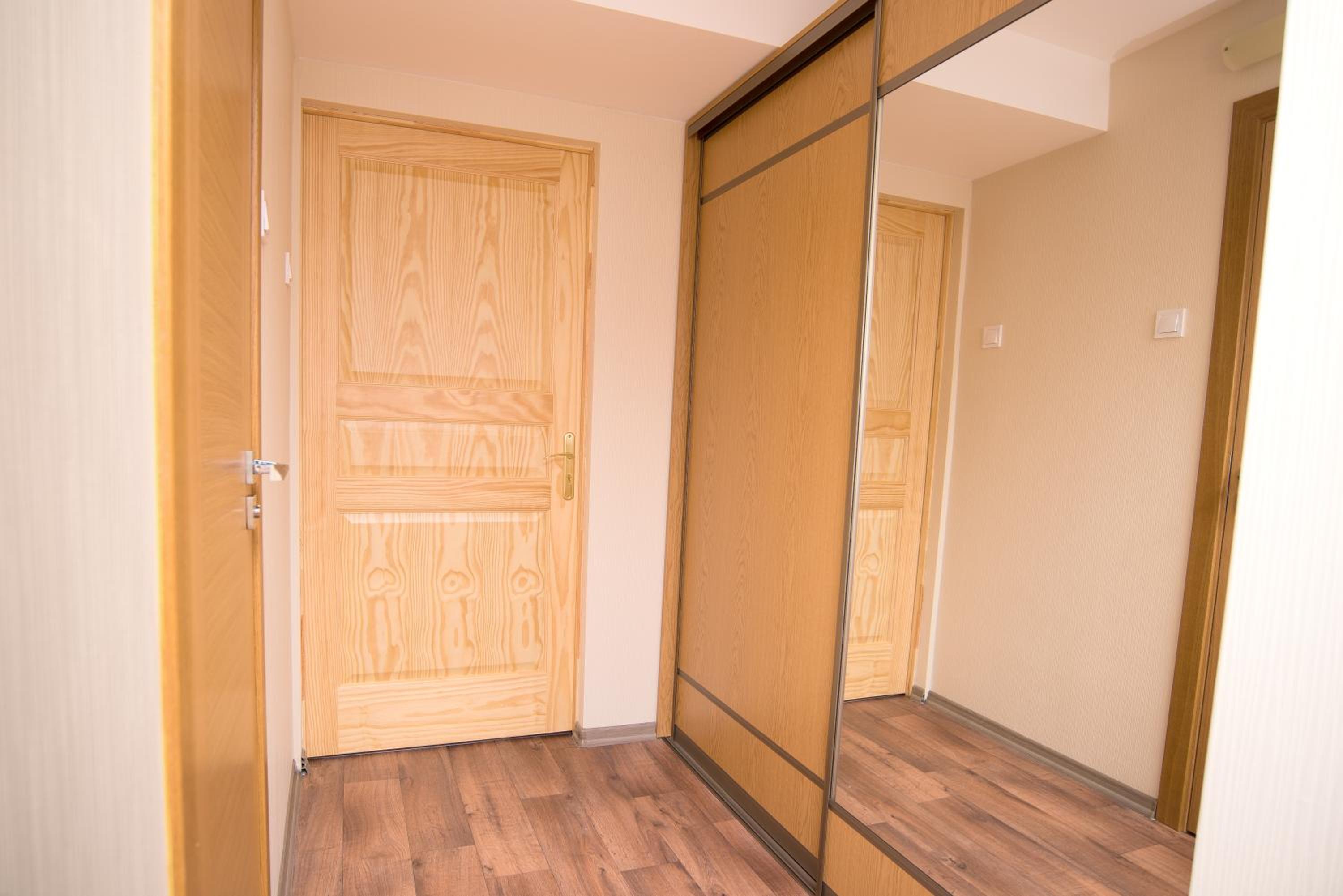 Standard Twin Room with Lake View