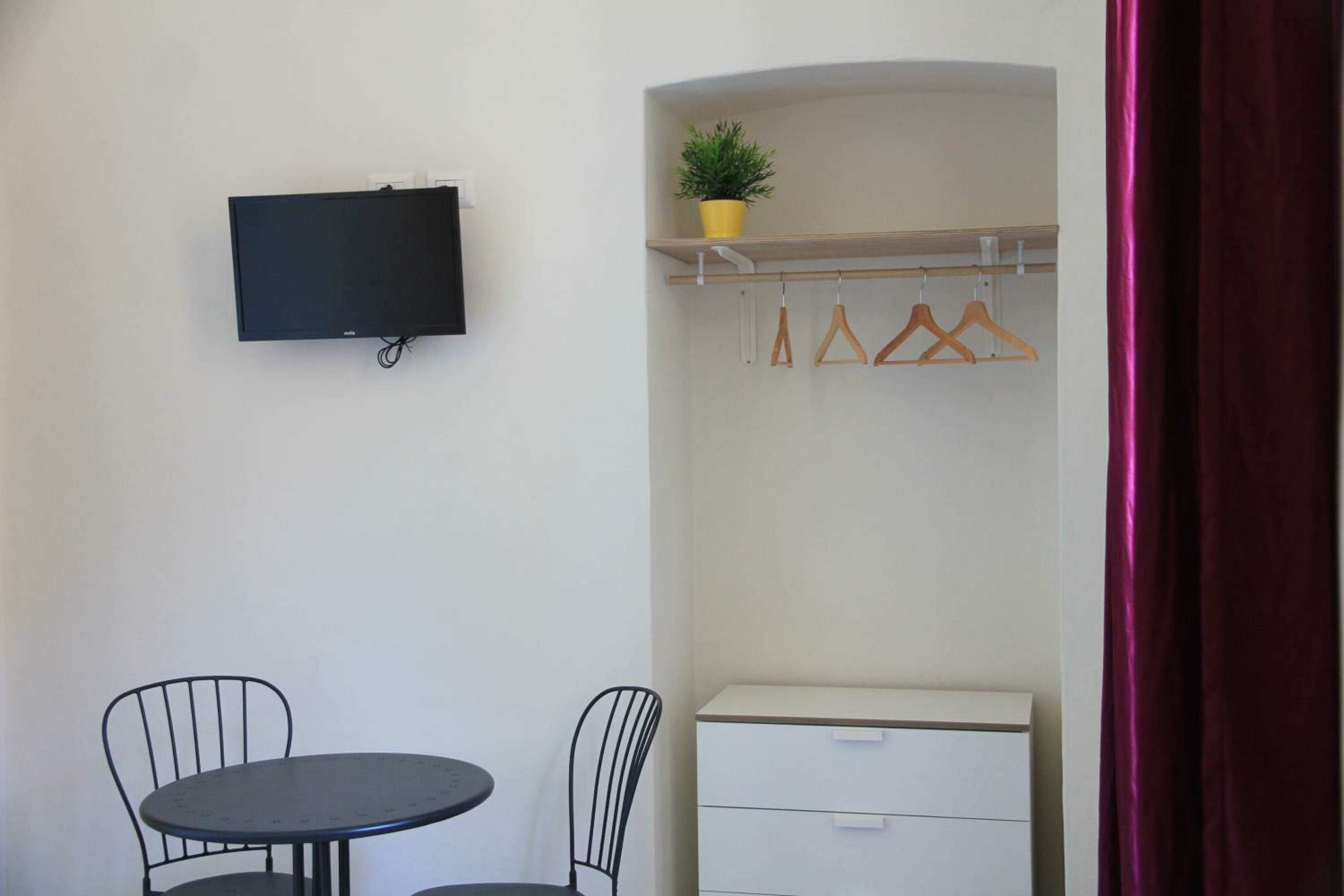 Twin Room with Partial Sea View