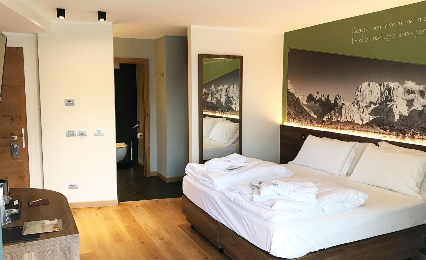 Deluxe Double or Twin Room with Balcony