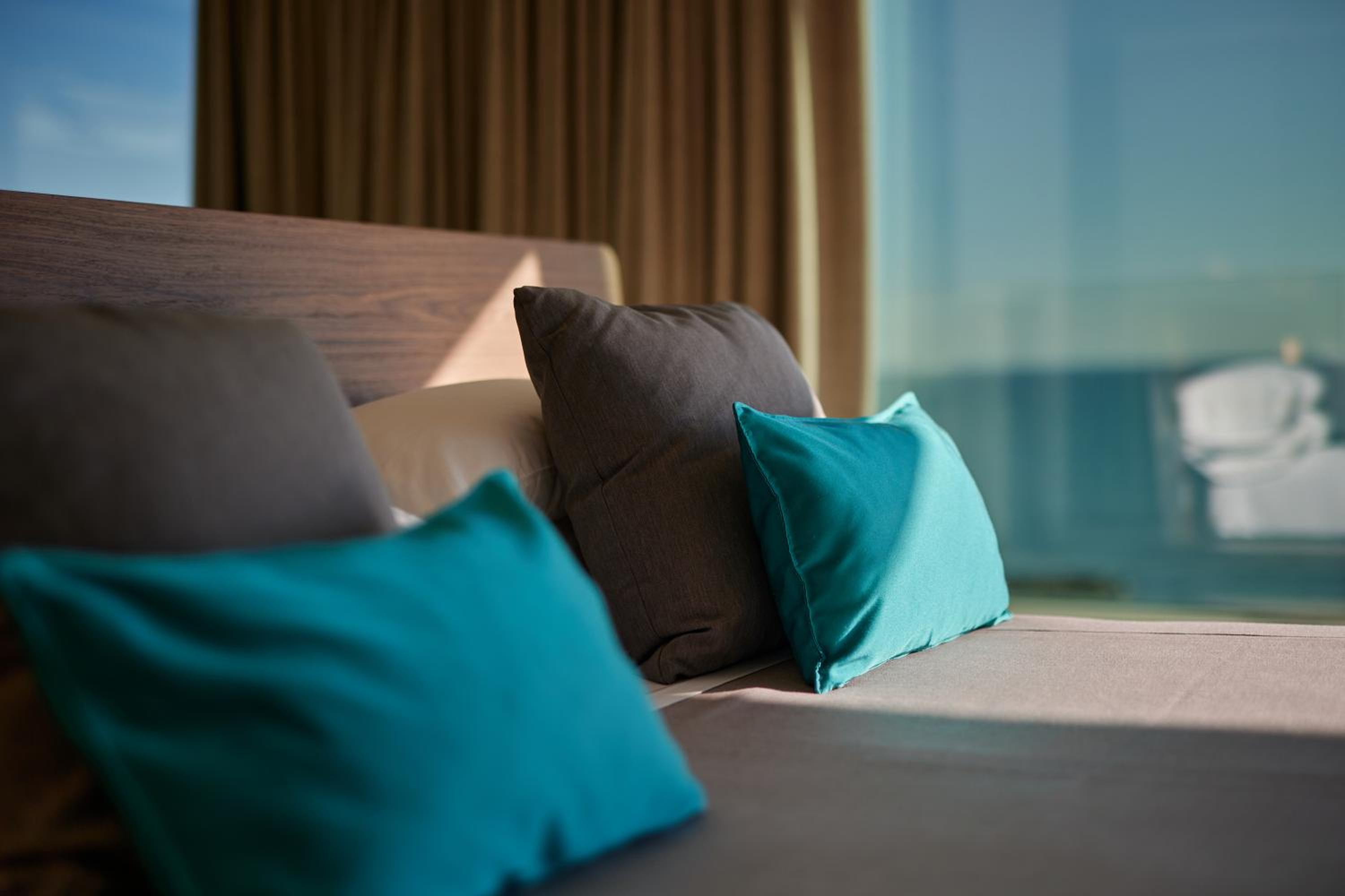 Deluxe Suite with Sea View