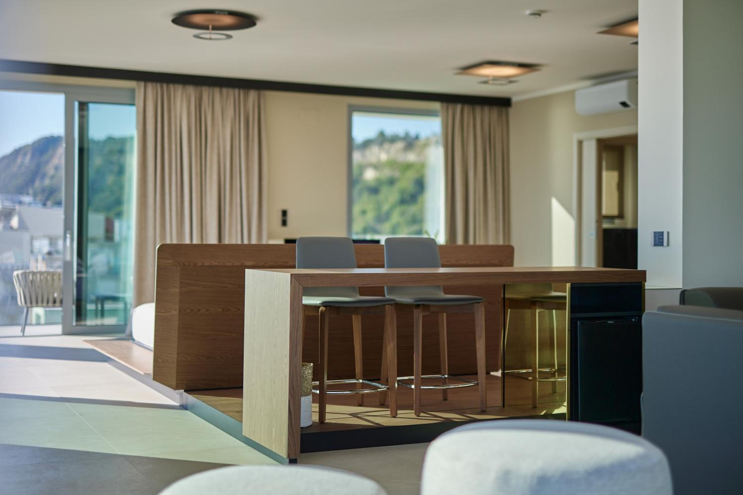 Deluxe Suite with Sea View