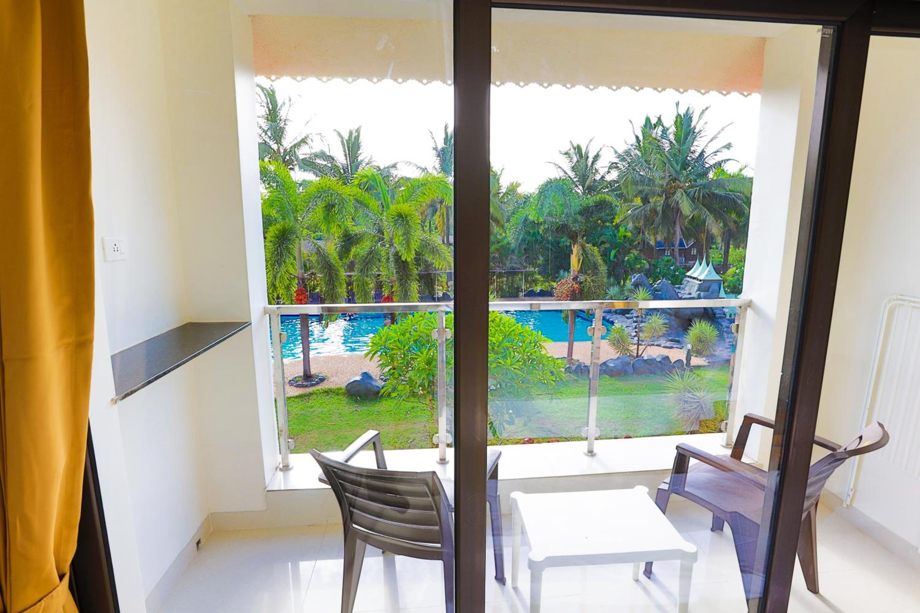 Deluxe Room with Pool View