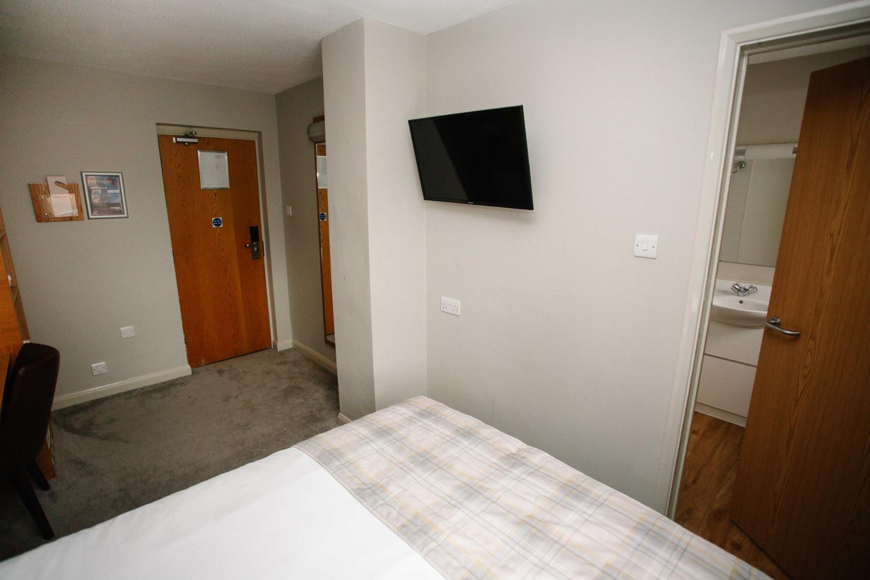 Compact Double Room