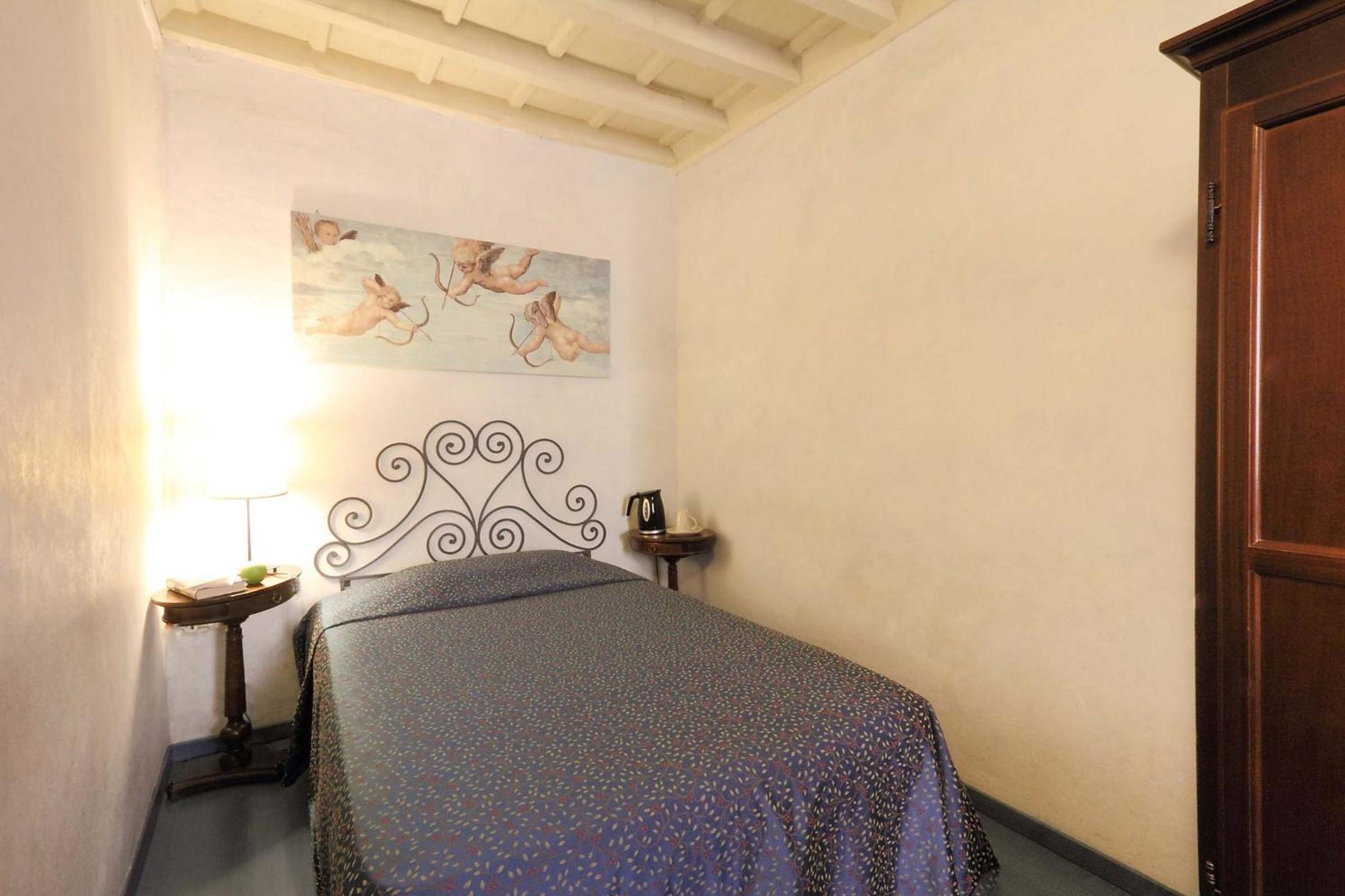 Single Room with Shared Bathroom