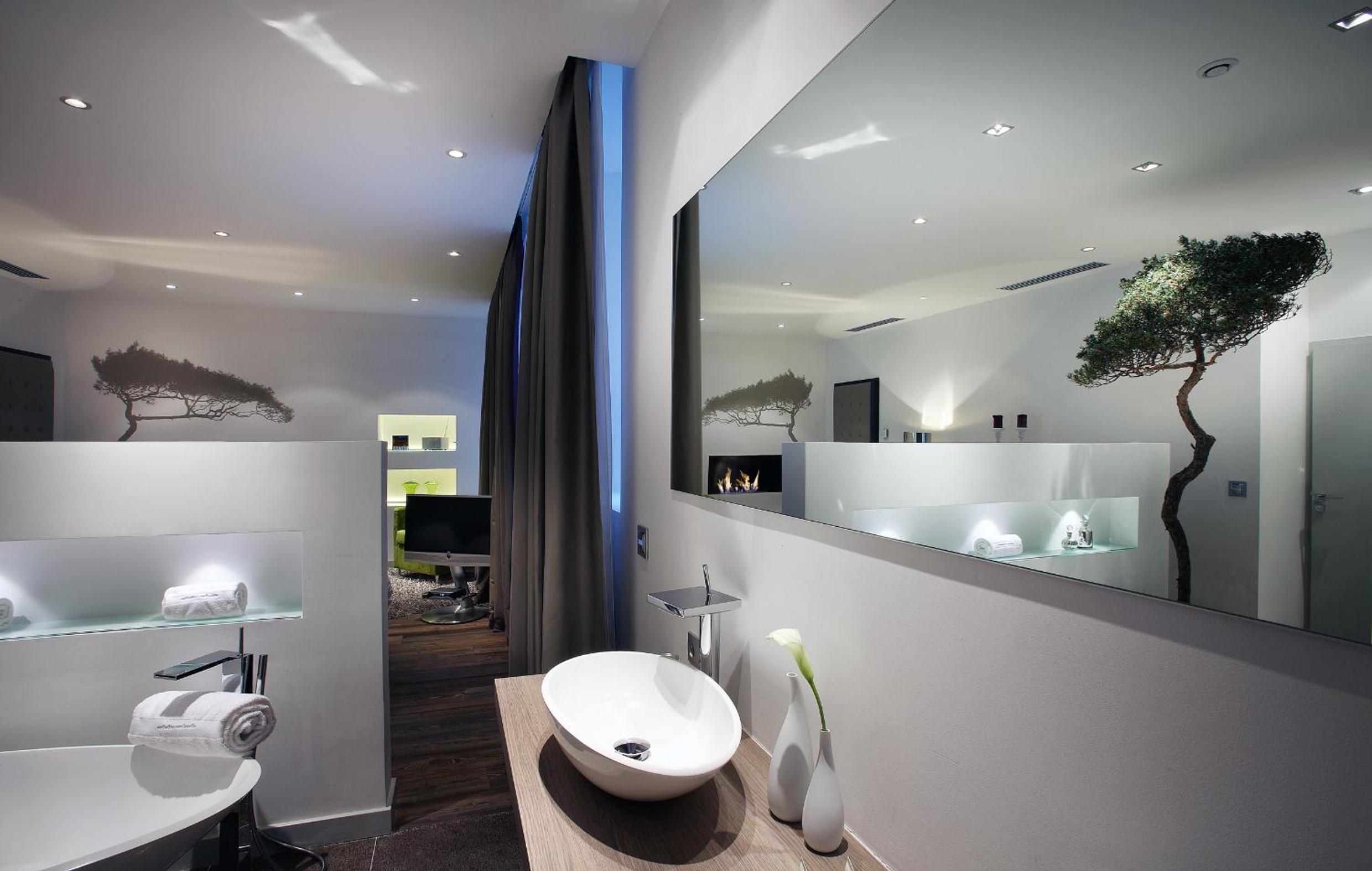 Executive Suite with balcony