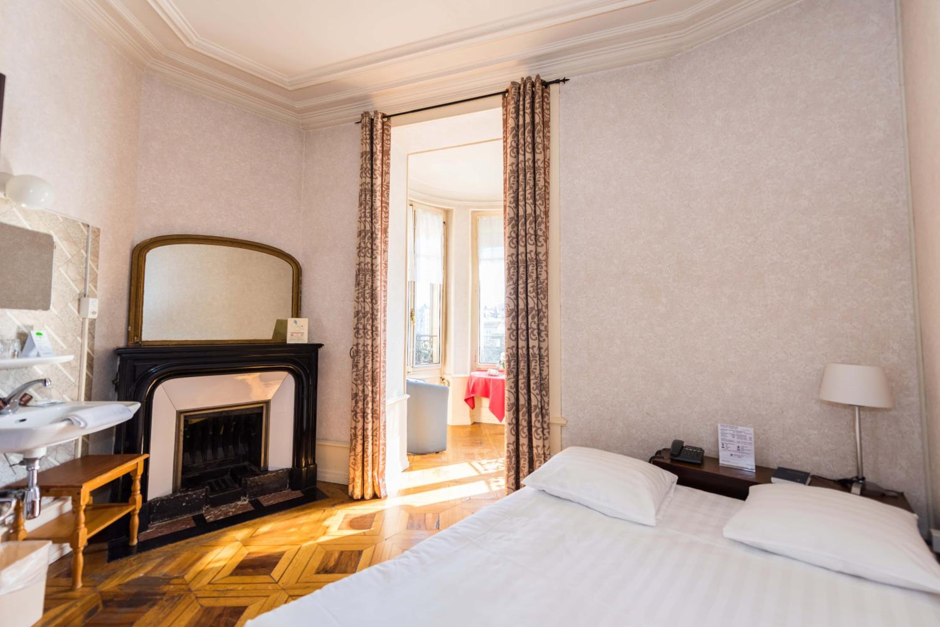 Double Room with Private External Bathroom