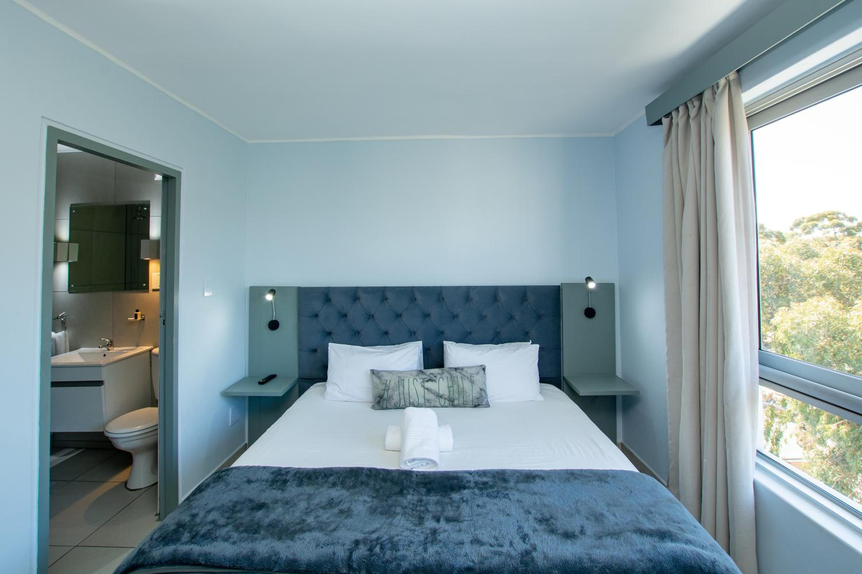 Studio with Mountain View