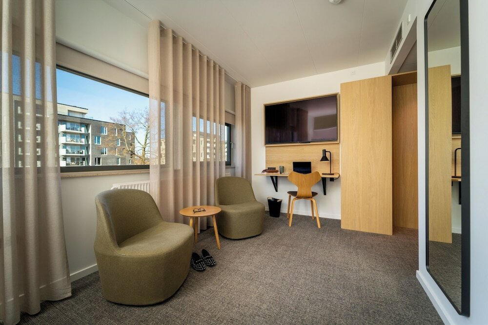 Room, 1 Queen Bed, Non Smoking (Cosy Small)