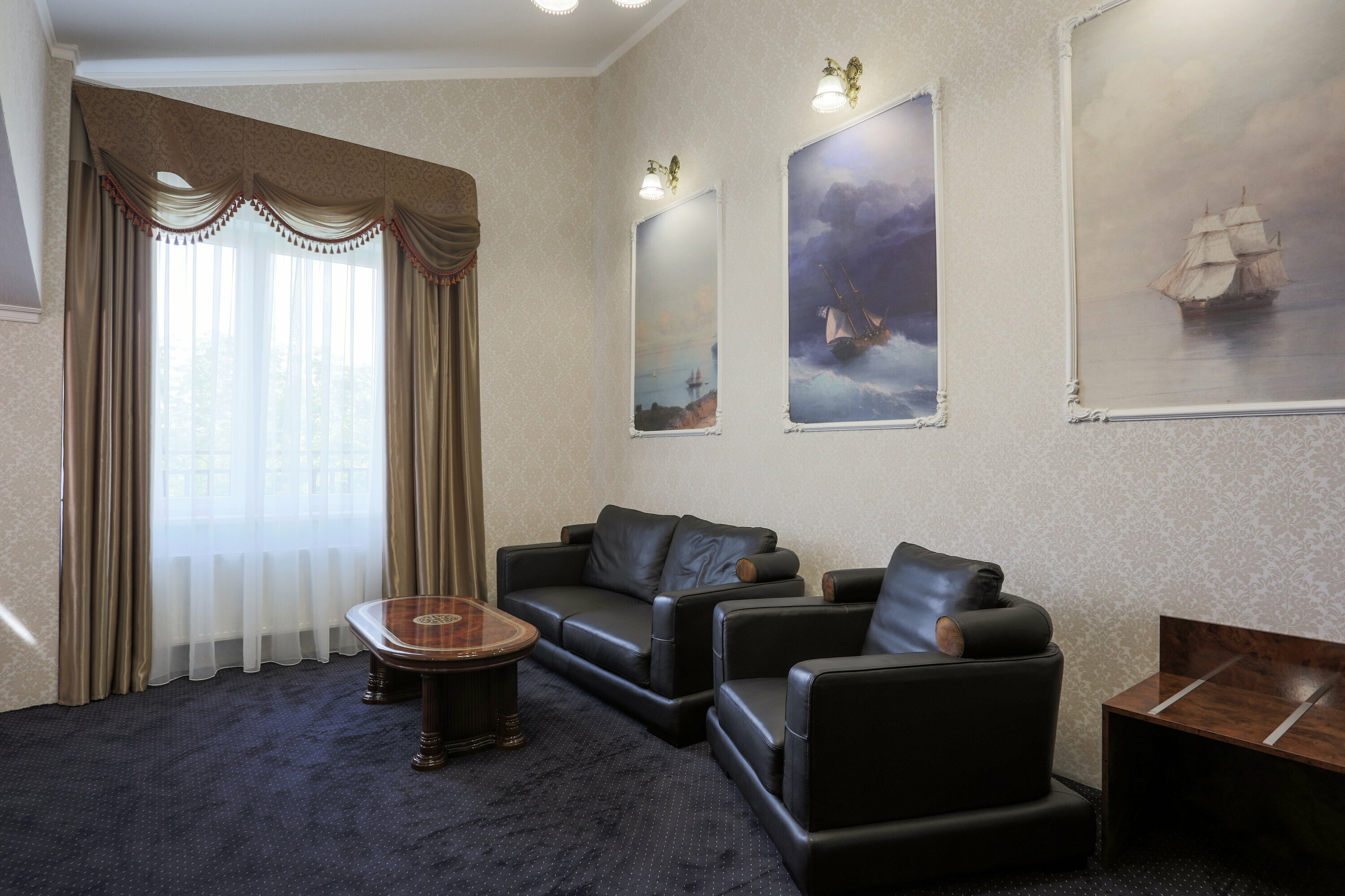 Люкс с видом на город