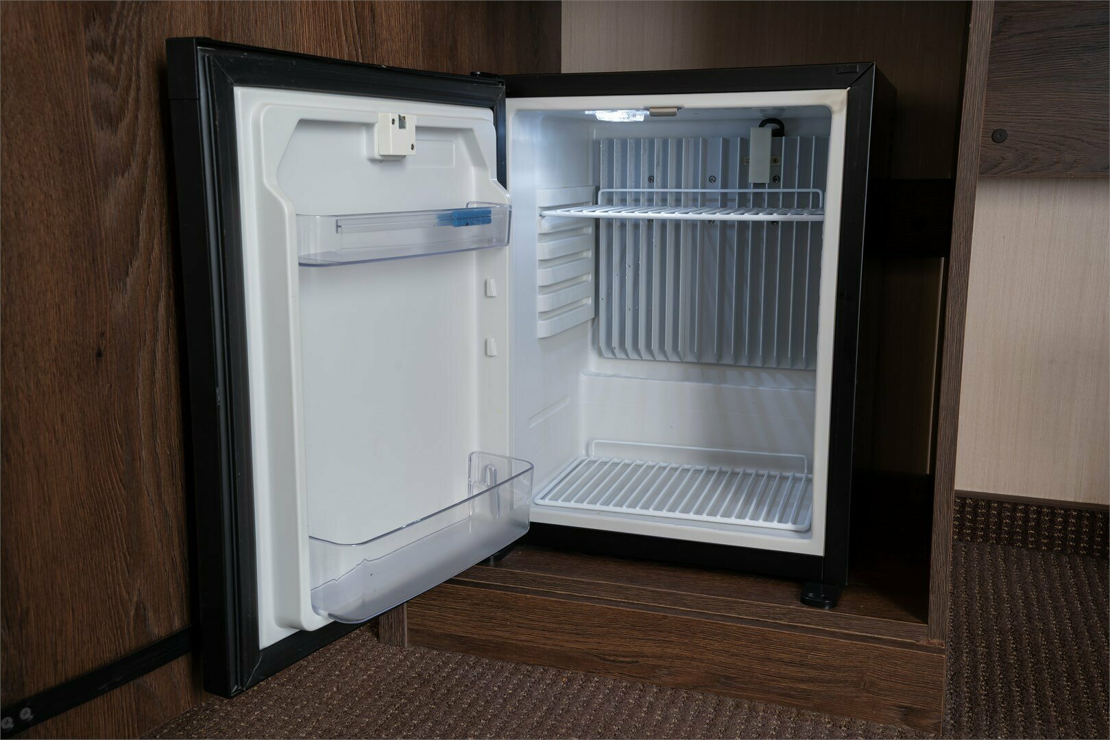 Deluxe+ (корпус Vertex 2)