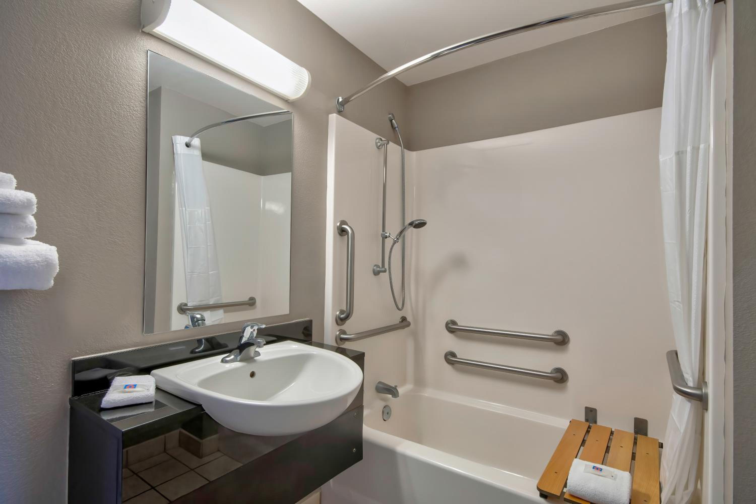 Double Room - Disability Access - Non-Smoking