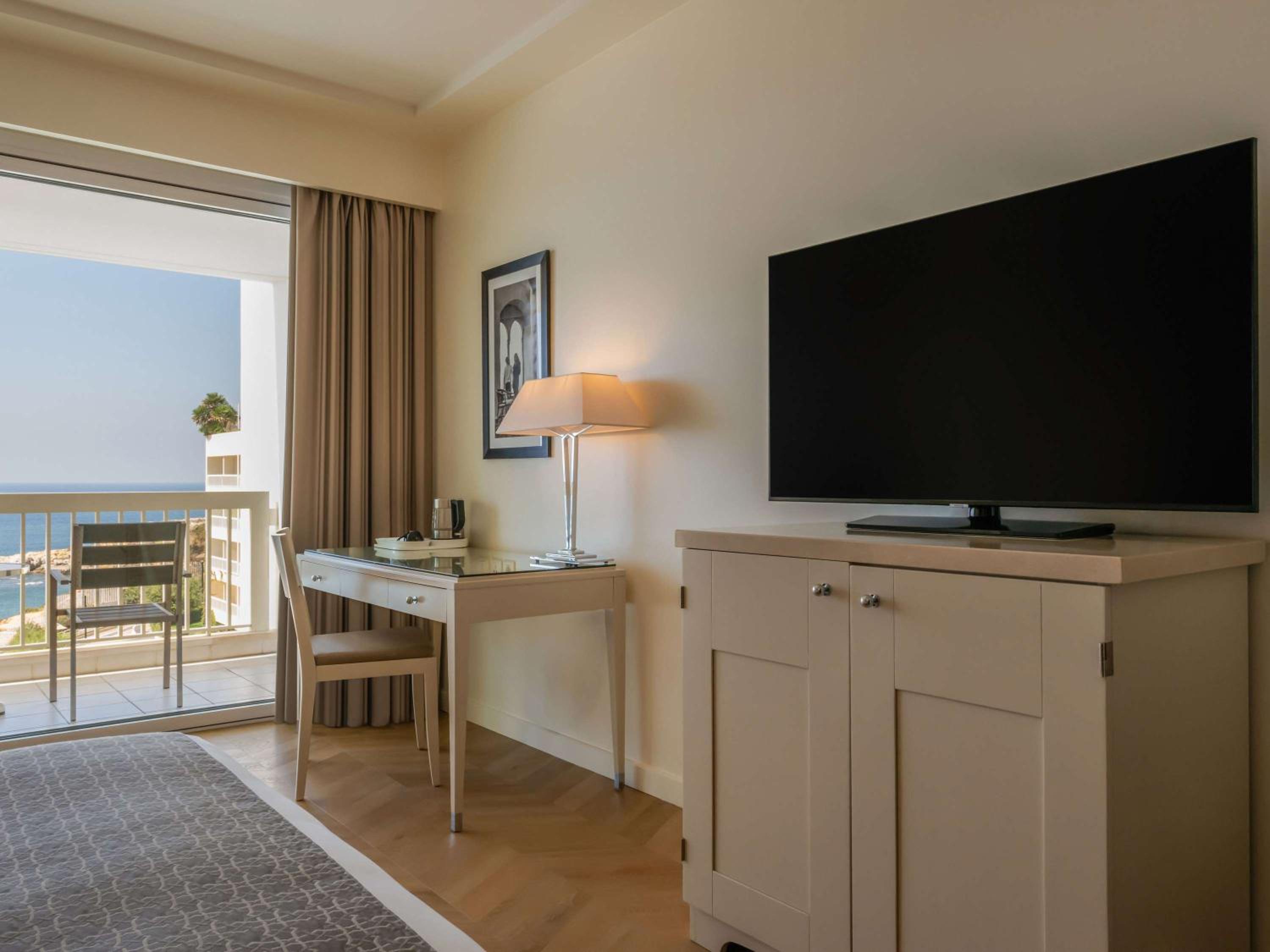 Executive King Room with Sea View