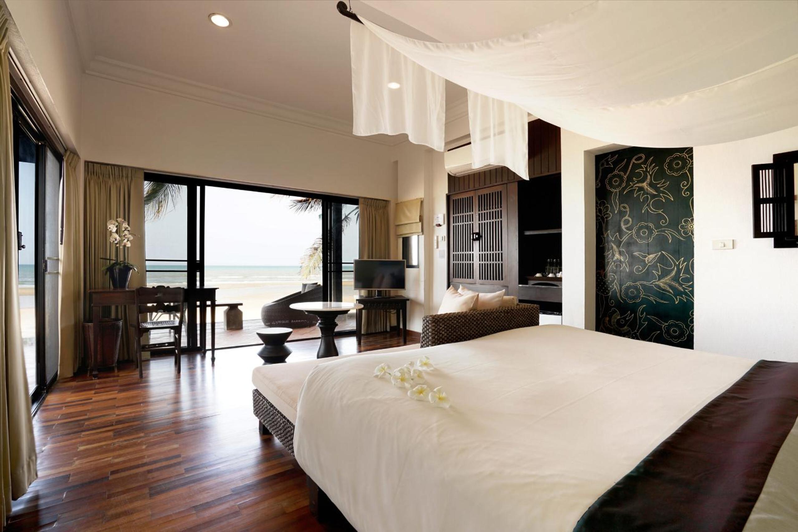 King Suite with Ocean View