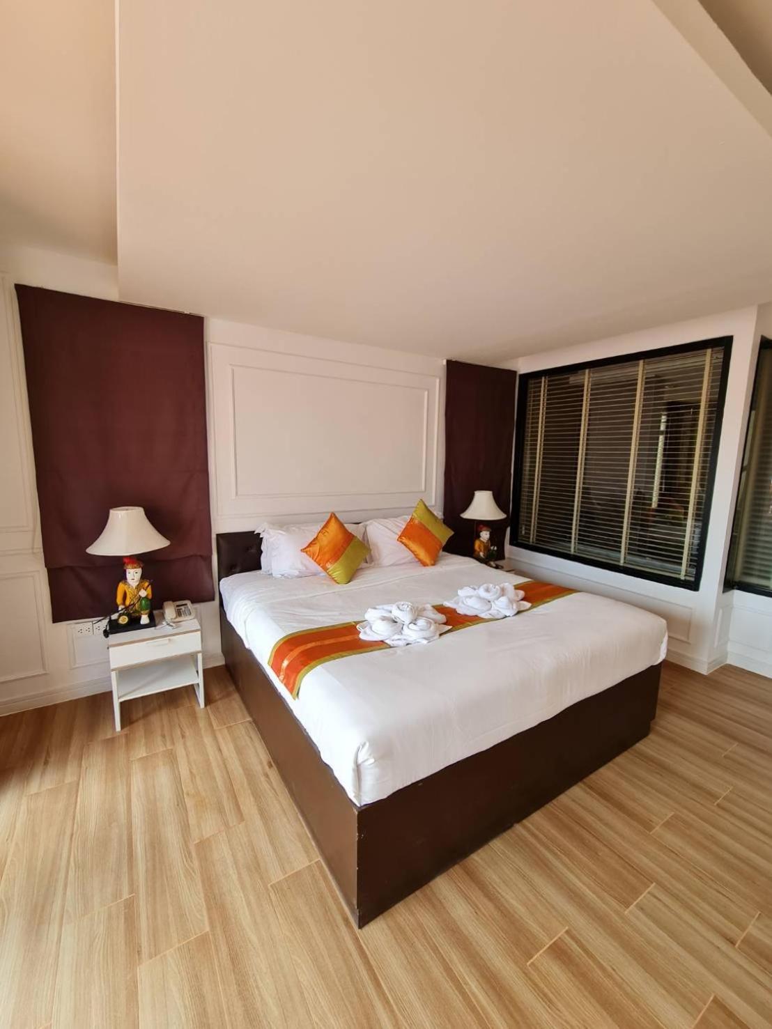 Suite with Pool View