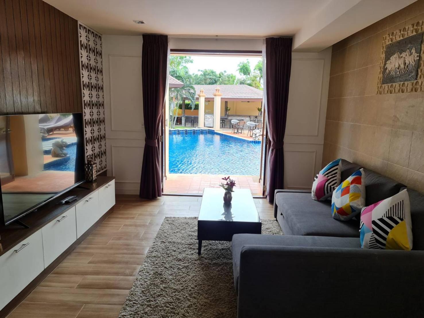 Suite with Pool View