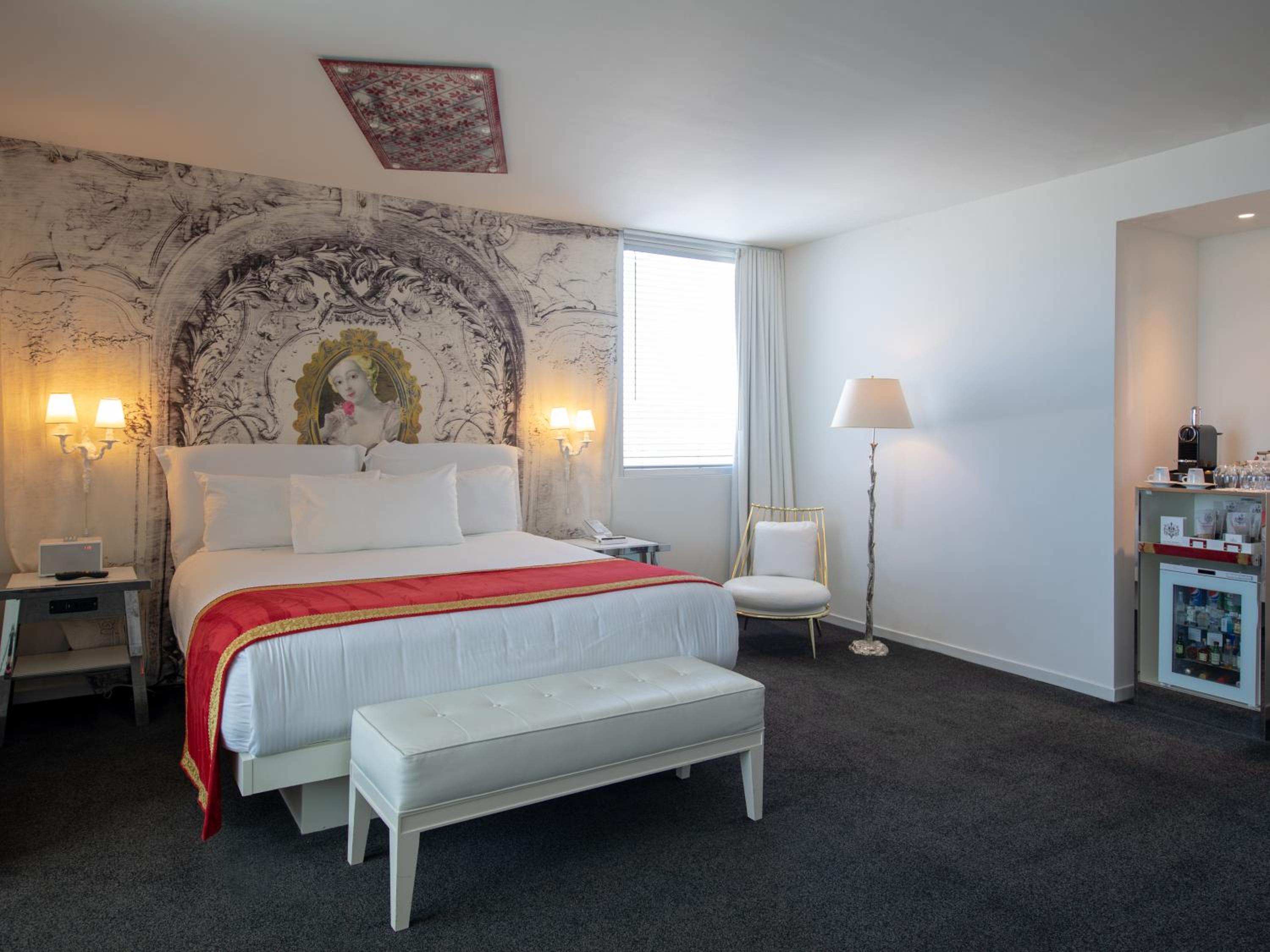 Alexandria King Suite