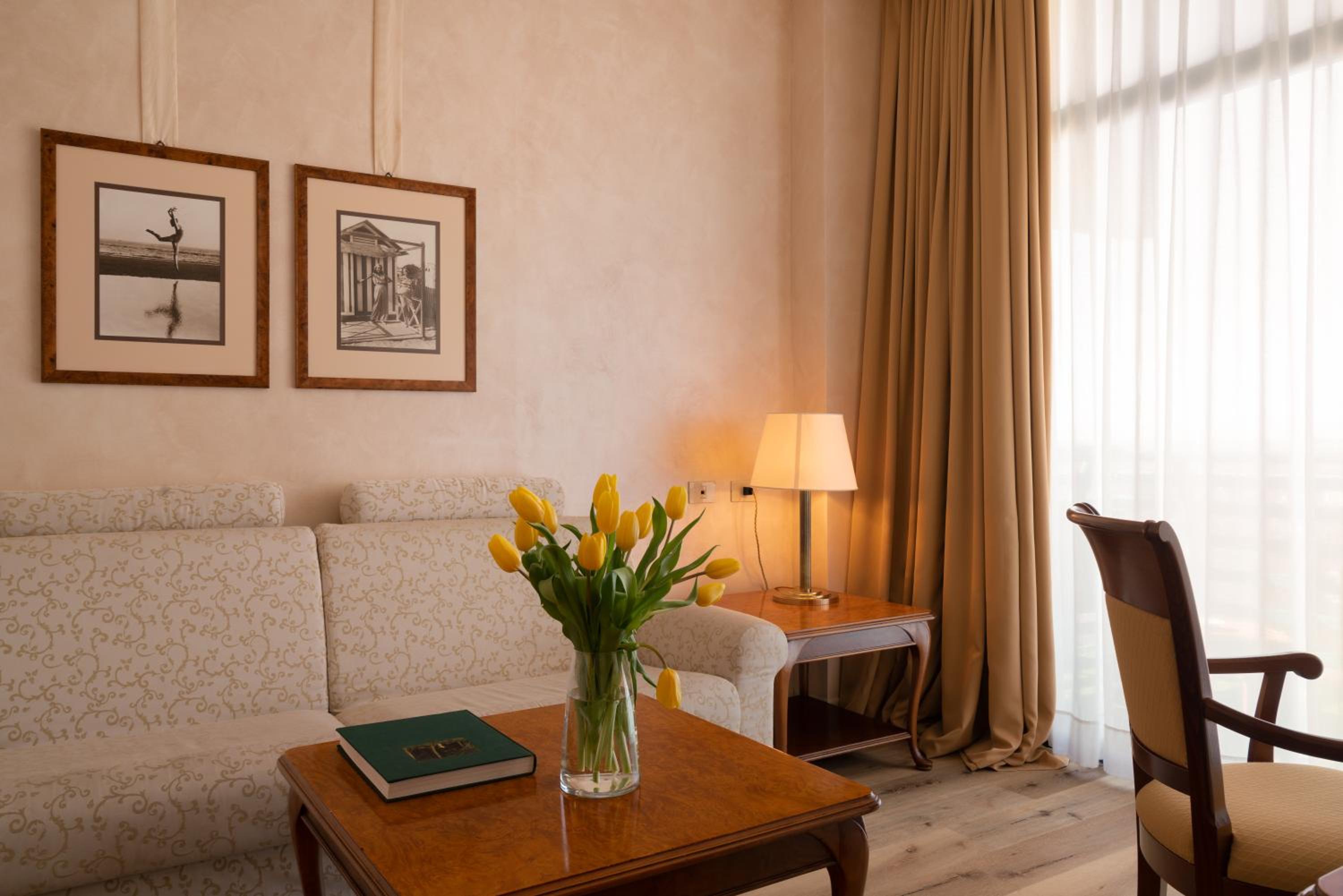 Standard Junior Suite