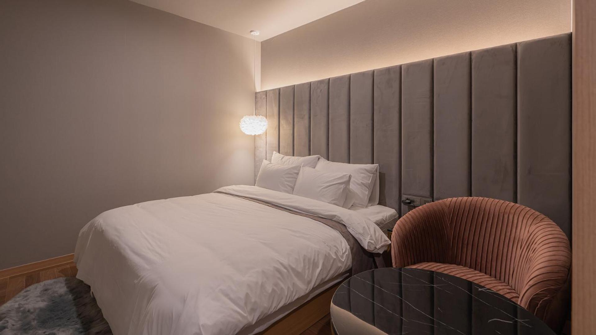 Suite Twin with Bridge View