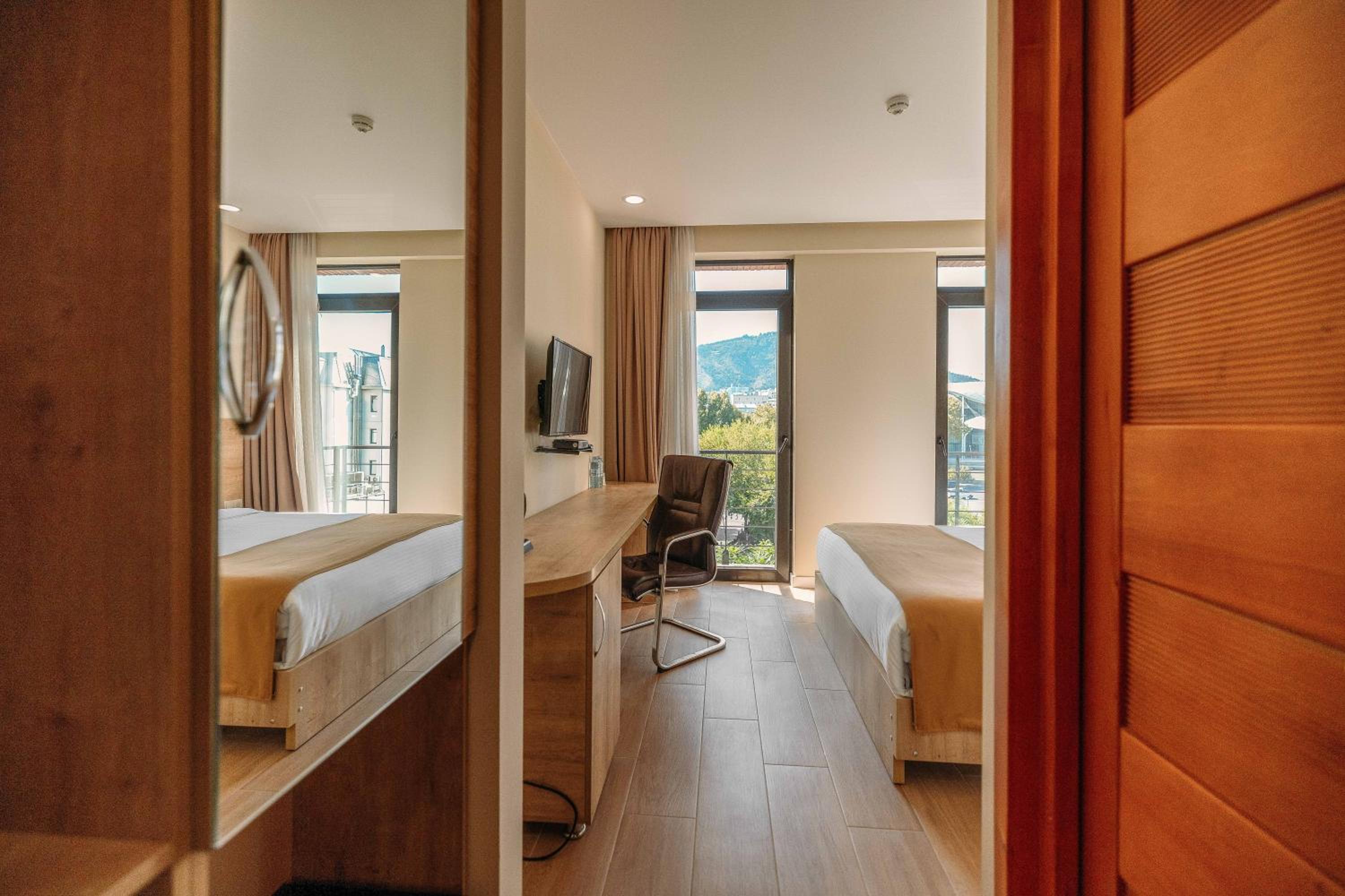 King Room with Mountain View