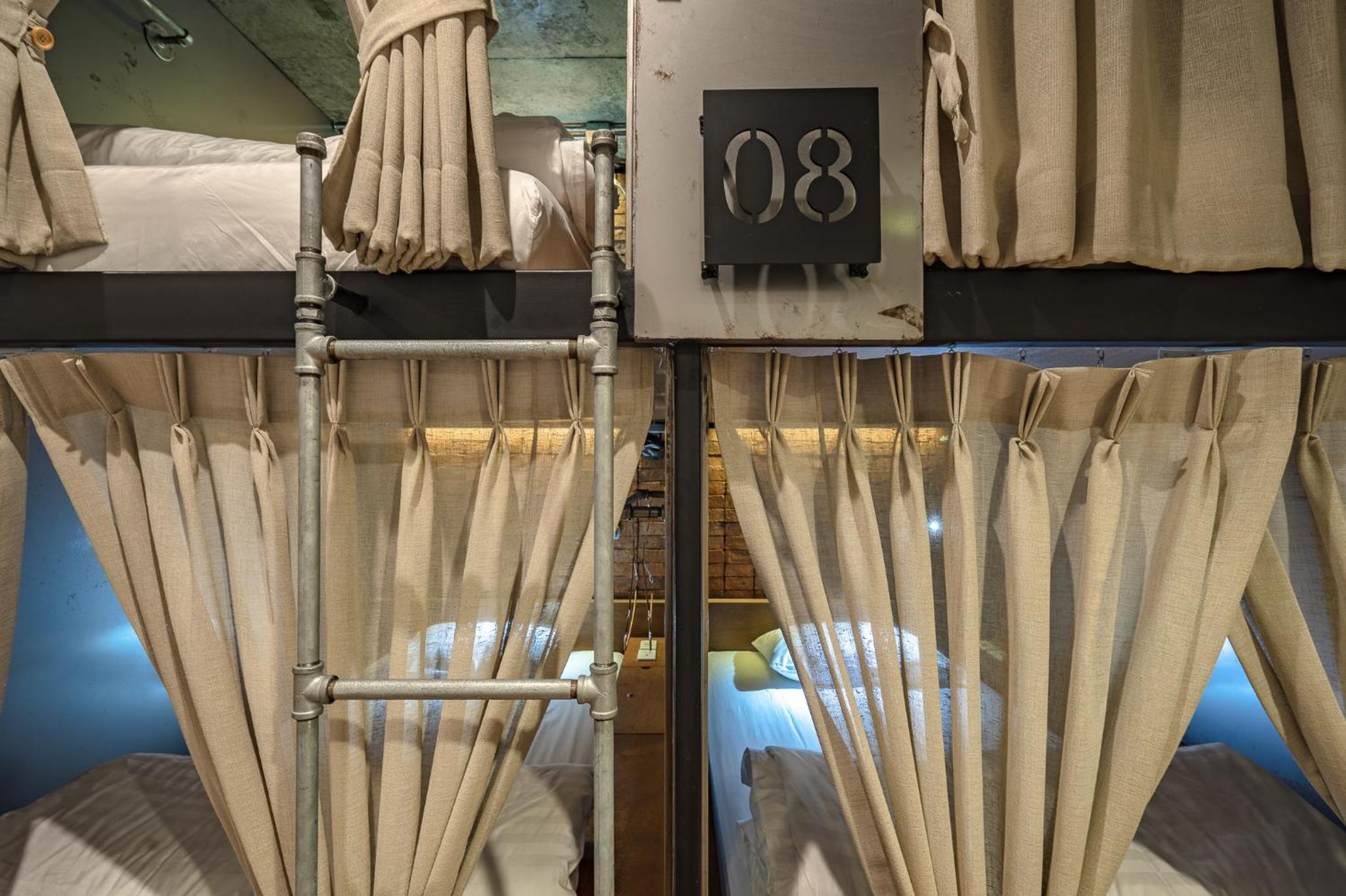 Bunk Bed in Mixed Dormitory Room