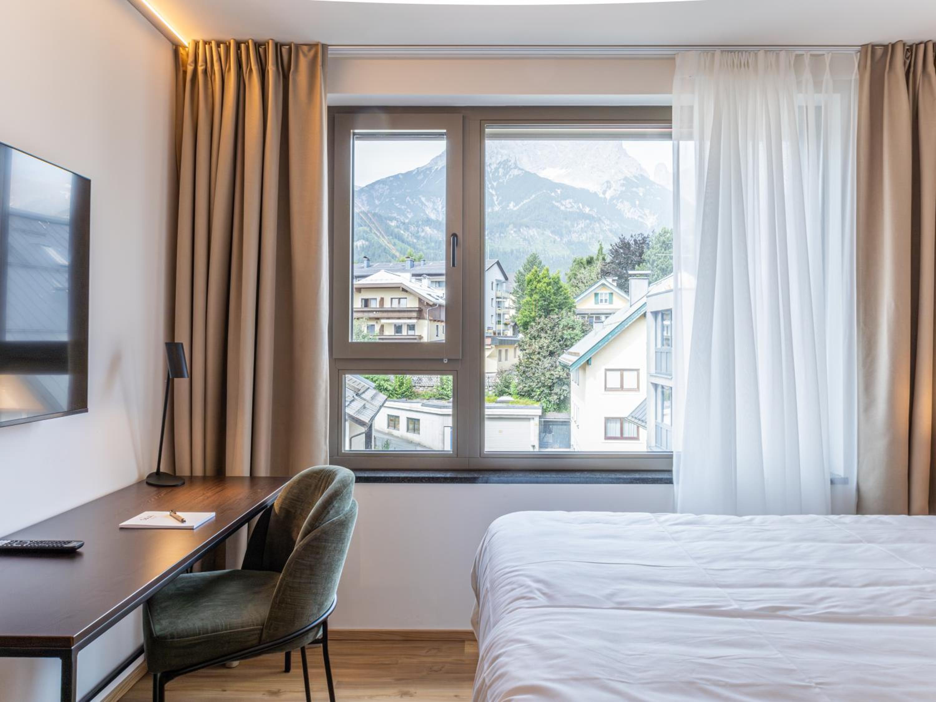 Double Room with Mountain View