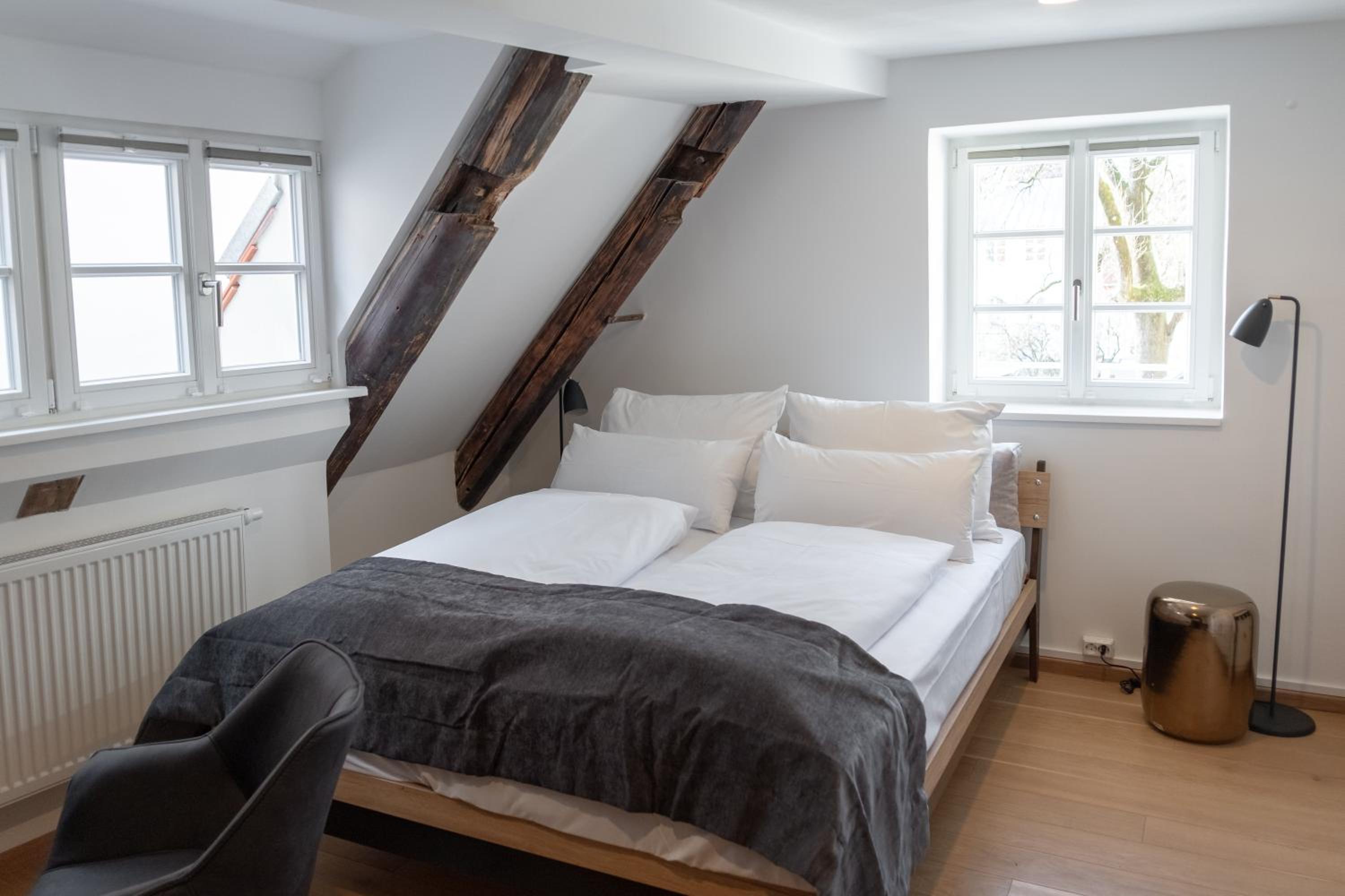 Apartment with Private External Bathroom