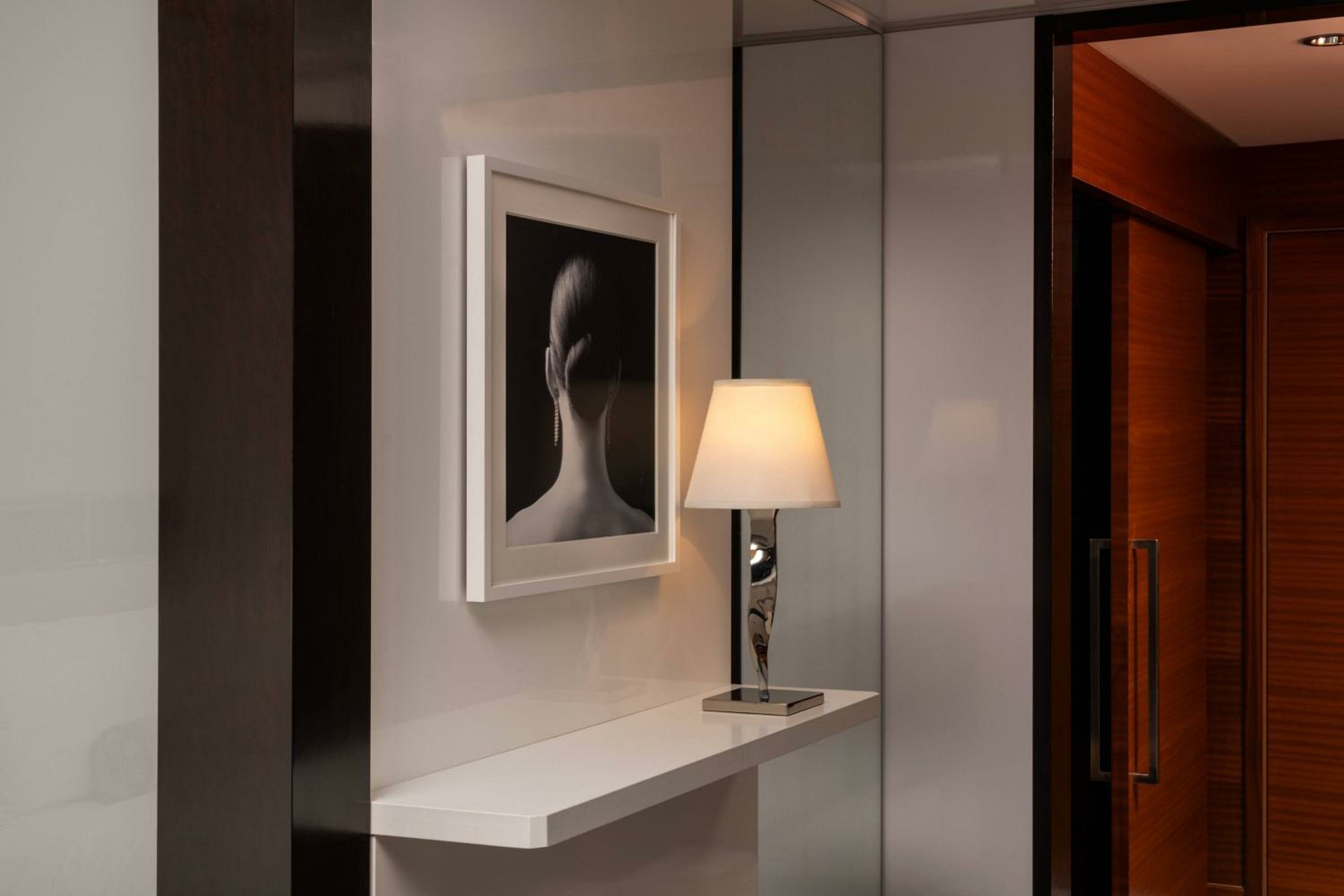 Deluxe King, Guest Room, 1 King, City View