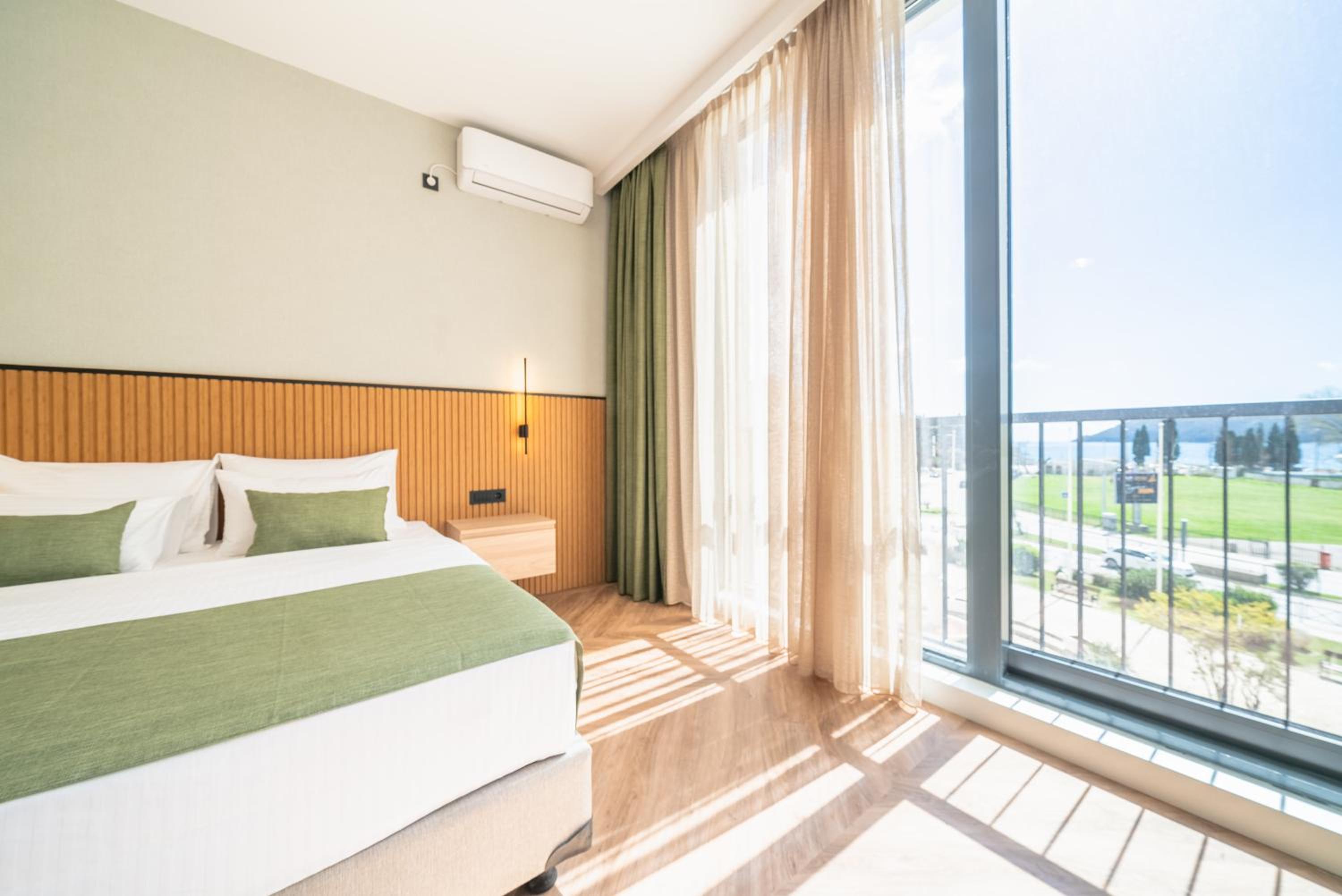 Deluxe Double Room with Sea View