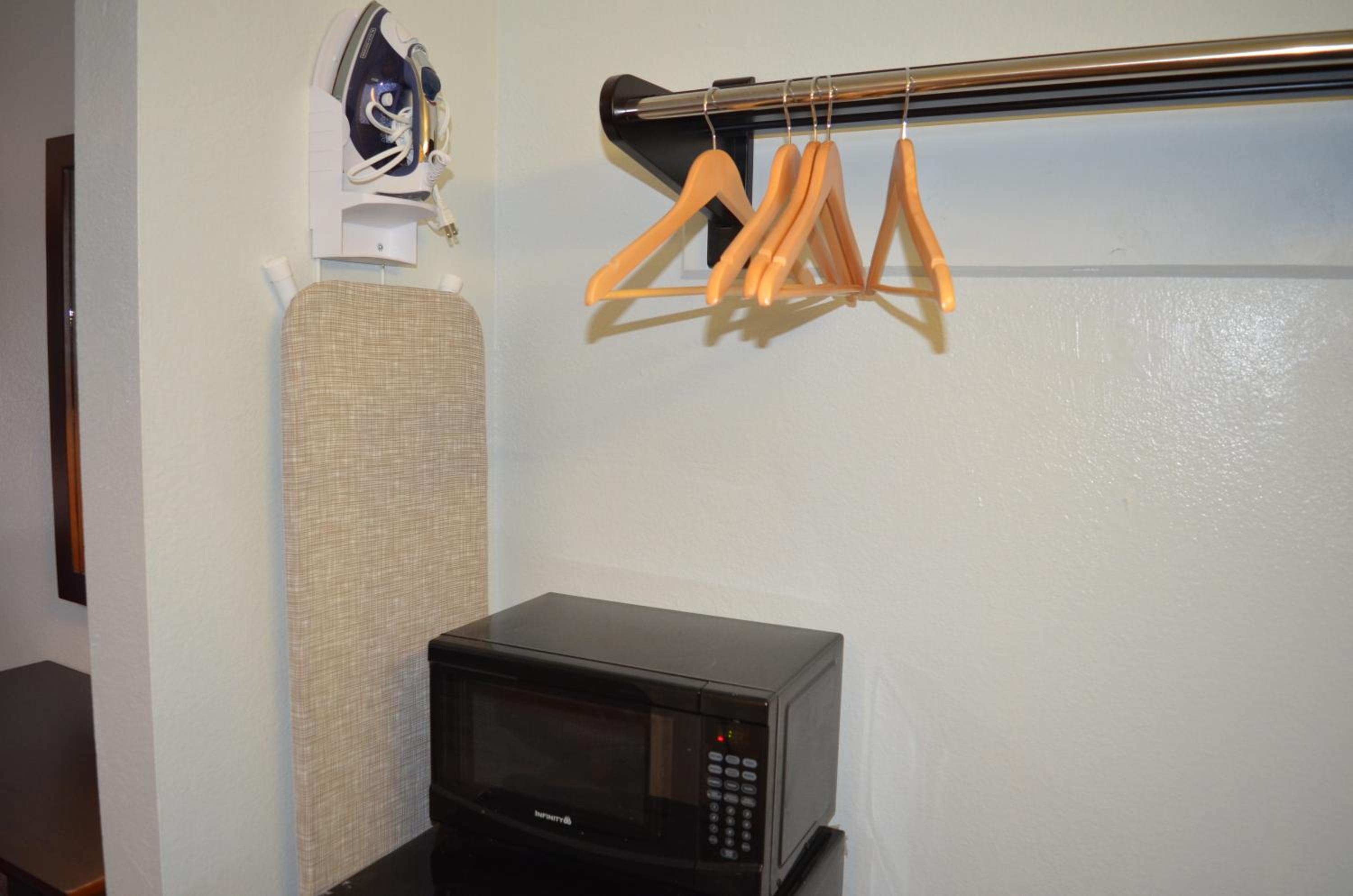 King Room (Non-Smoking)