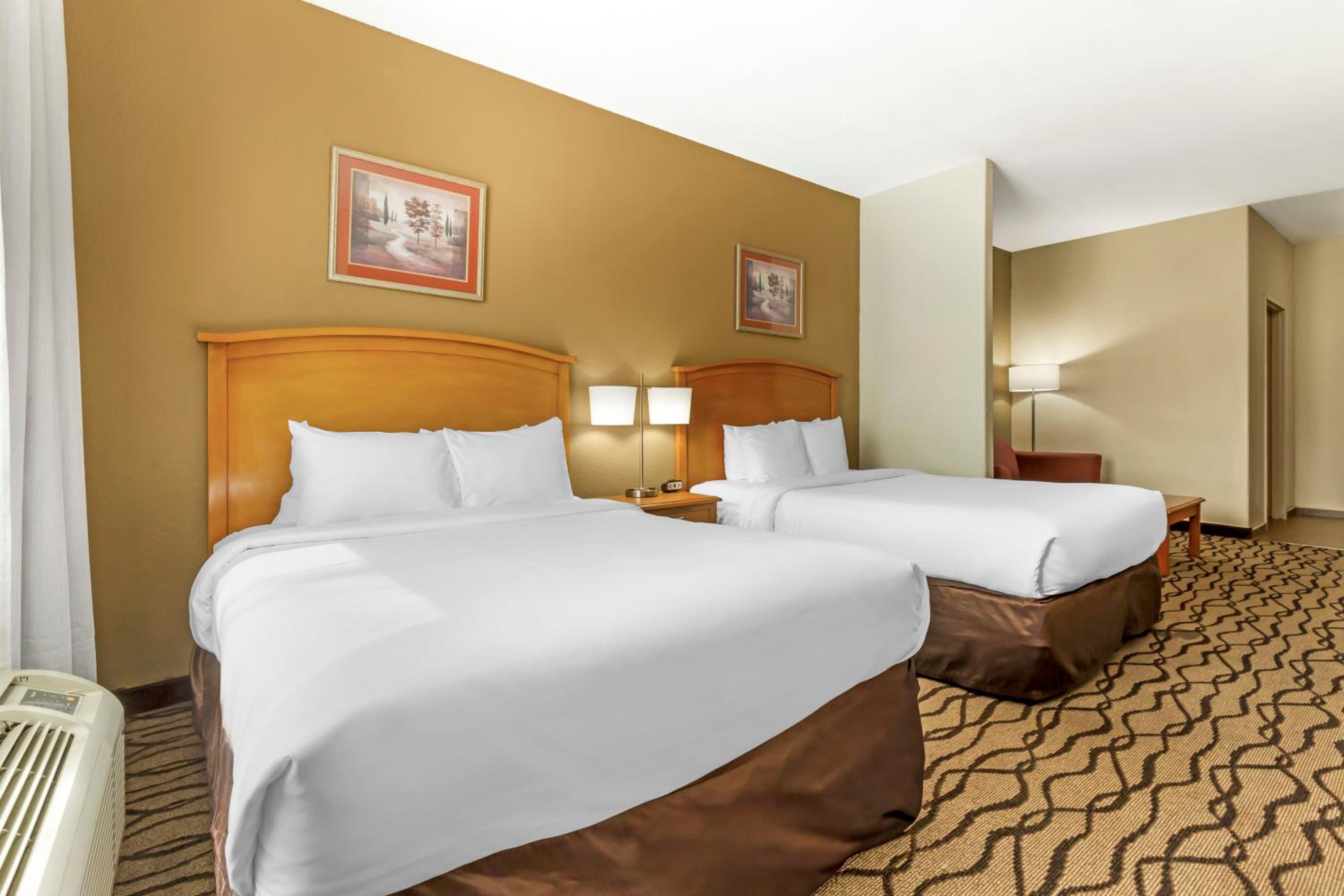 Queen Room with Two Queen Beds - Non-Smoking