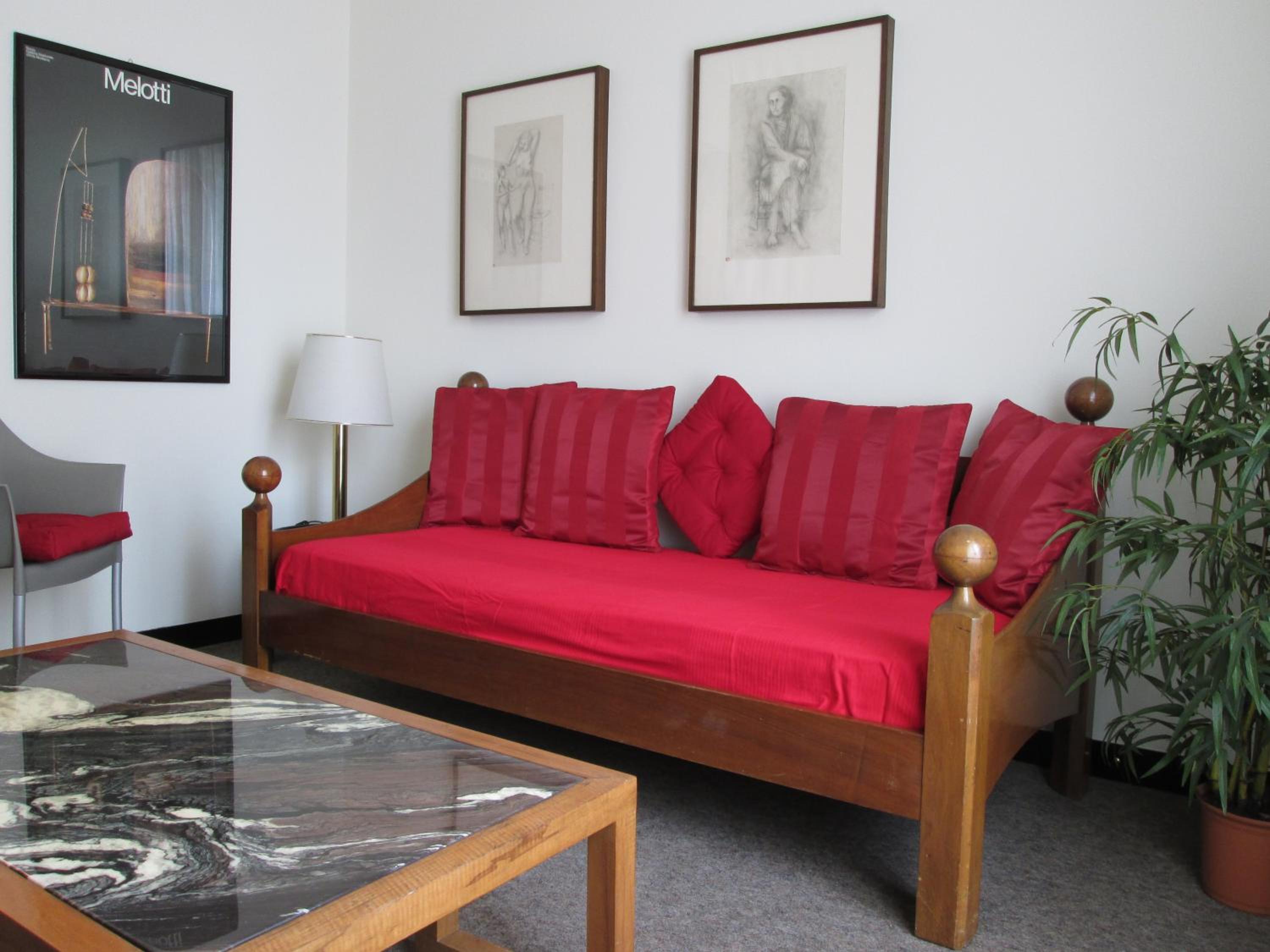 One-Bedroom Apartment (2 Adults)