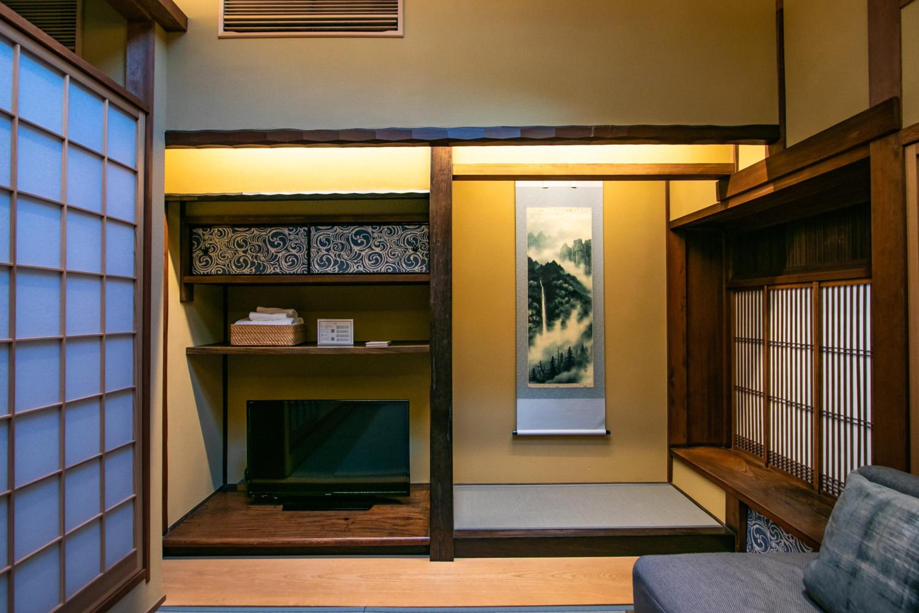 Japanese-Style Room