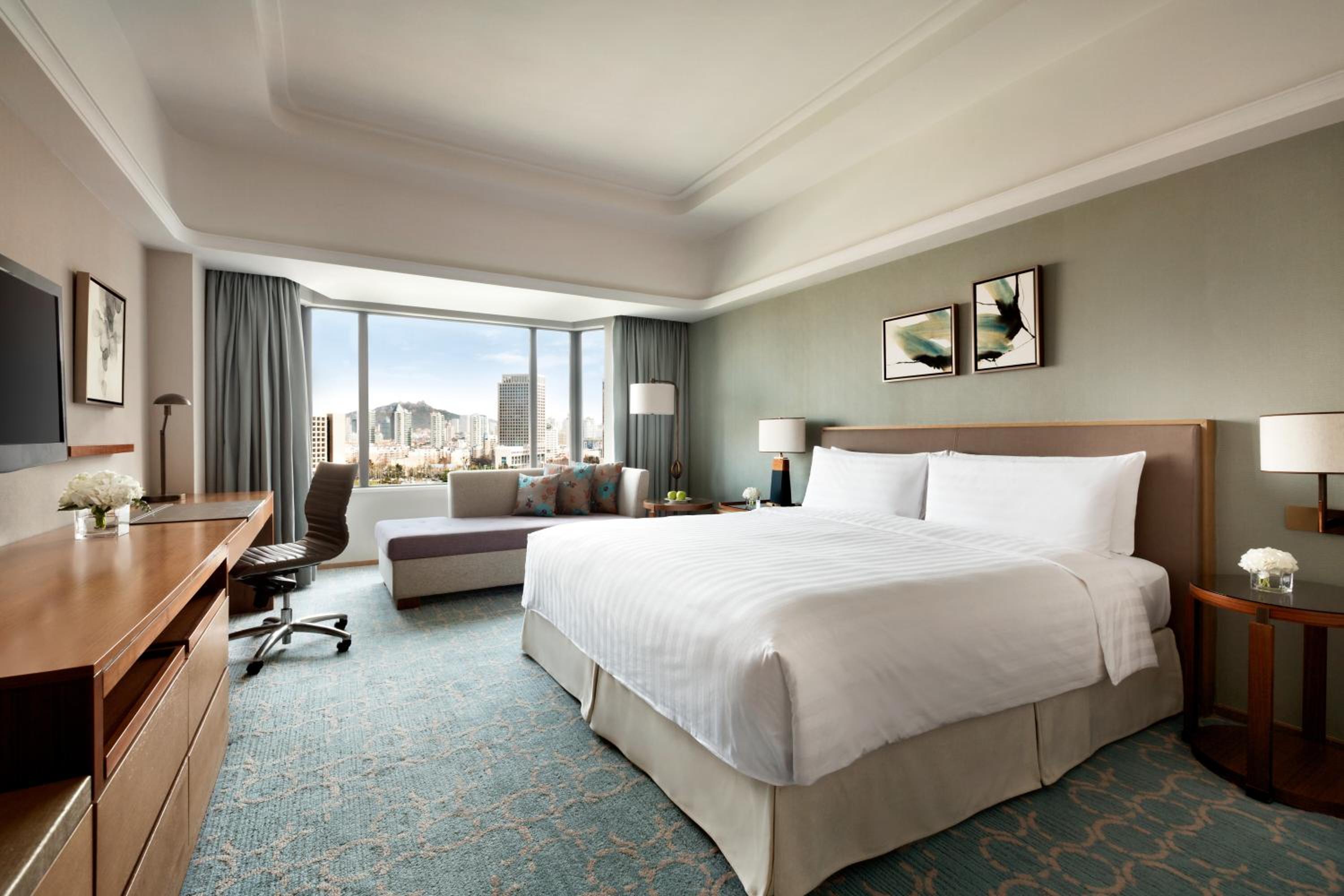 Deluxe Grand King Room - City Wing 