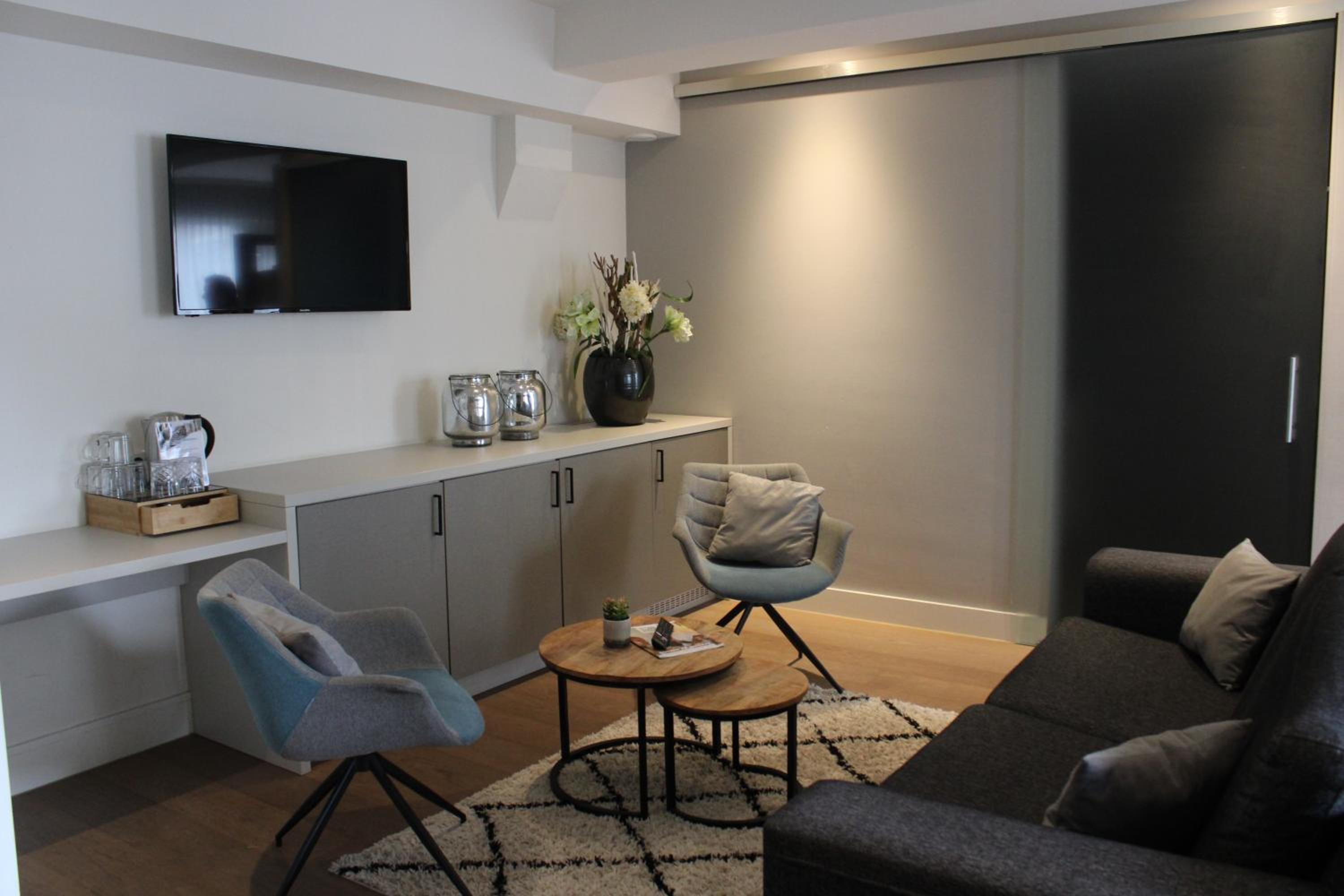 Superior Family Room